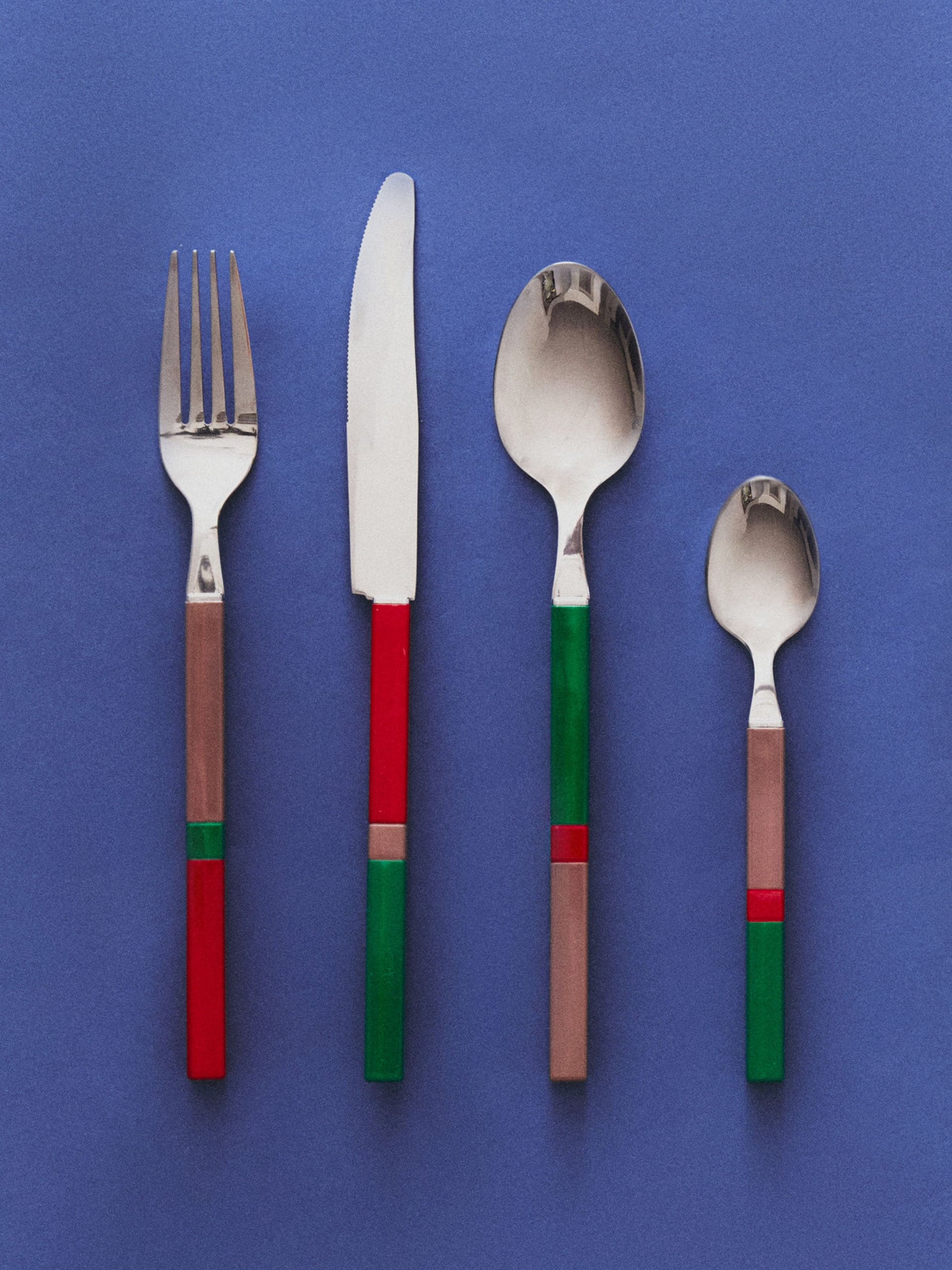 Cutlery with multi-coloured handles (4-piece set)