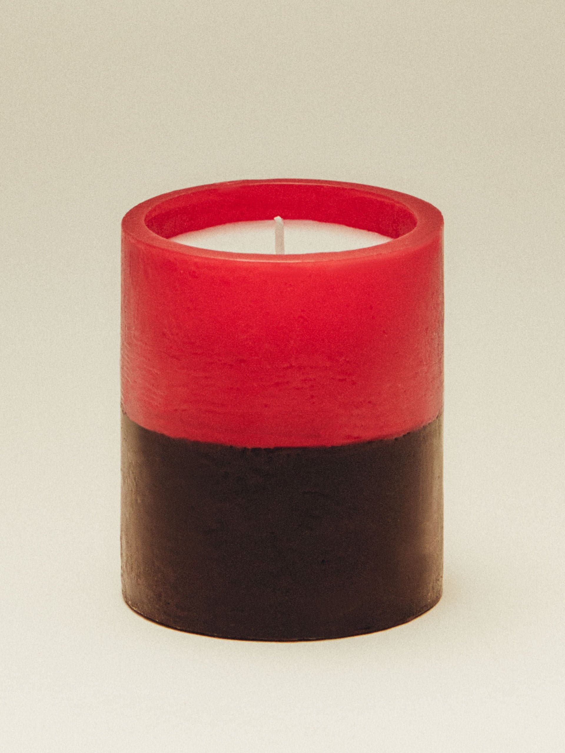 Pear & Tonka scented candle