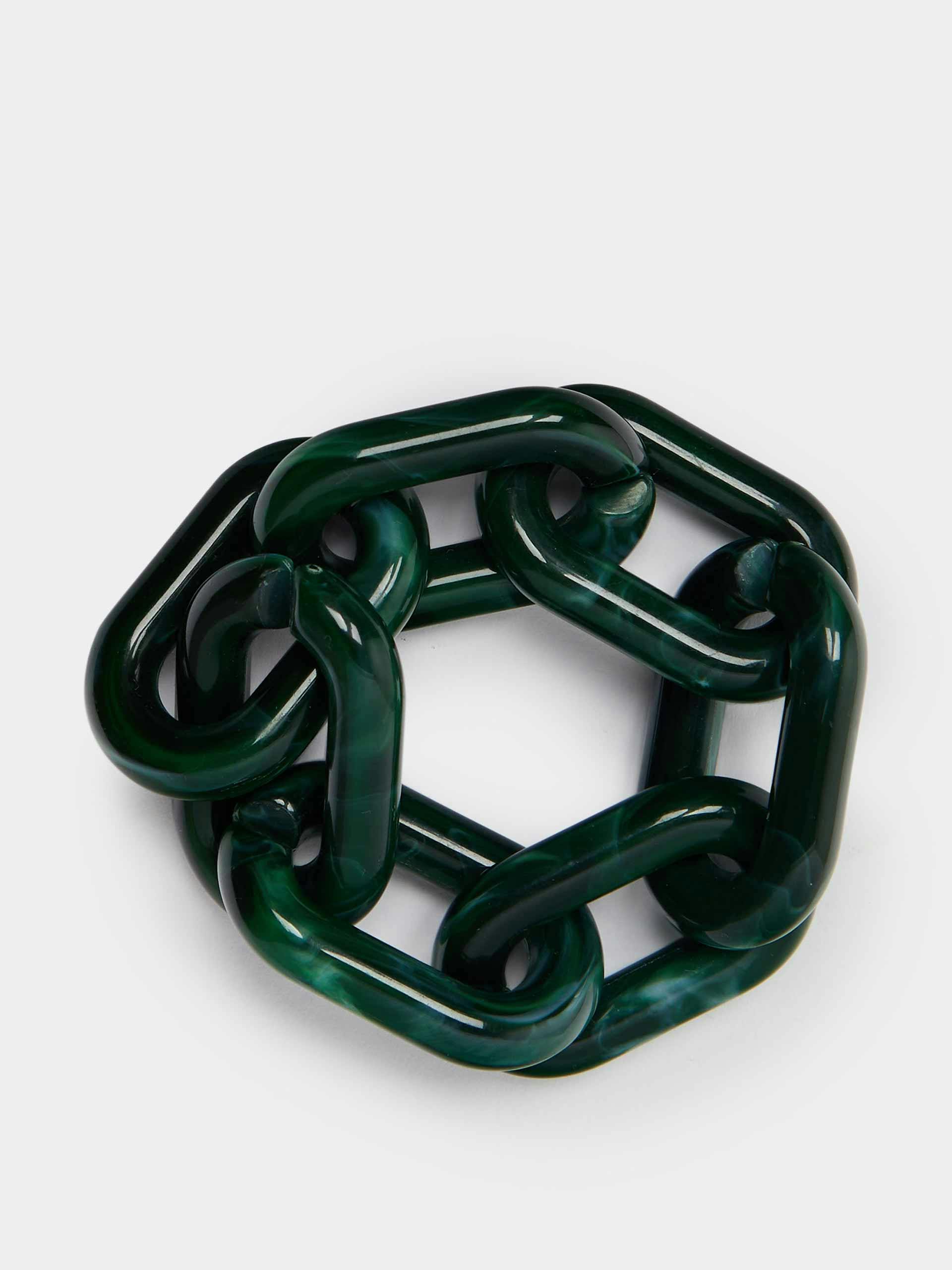 Green resin chain napkin ring