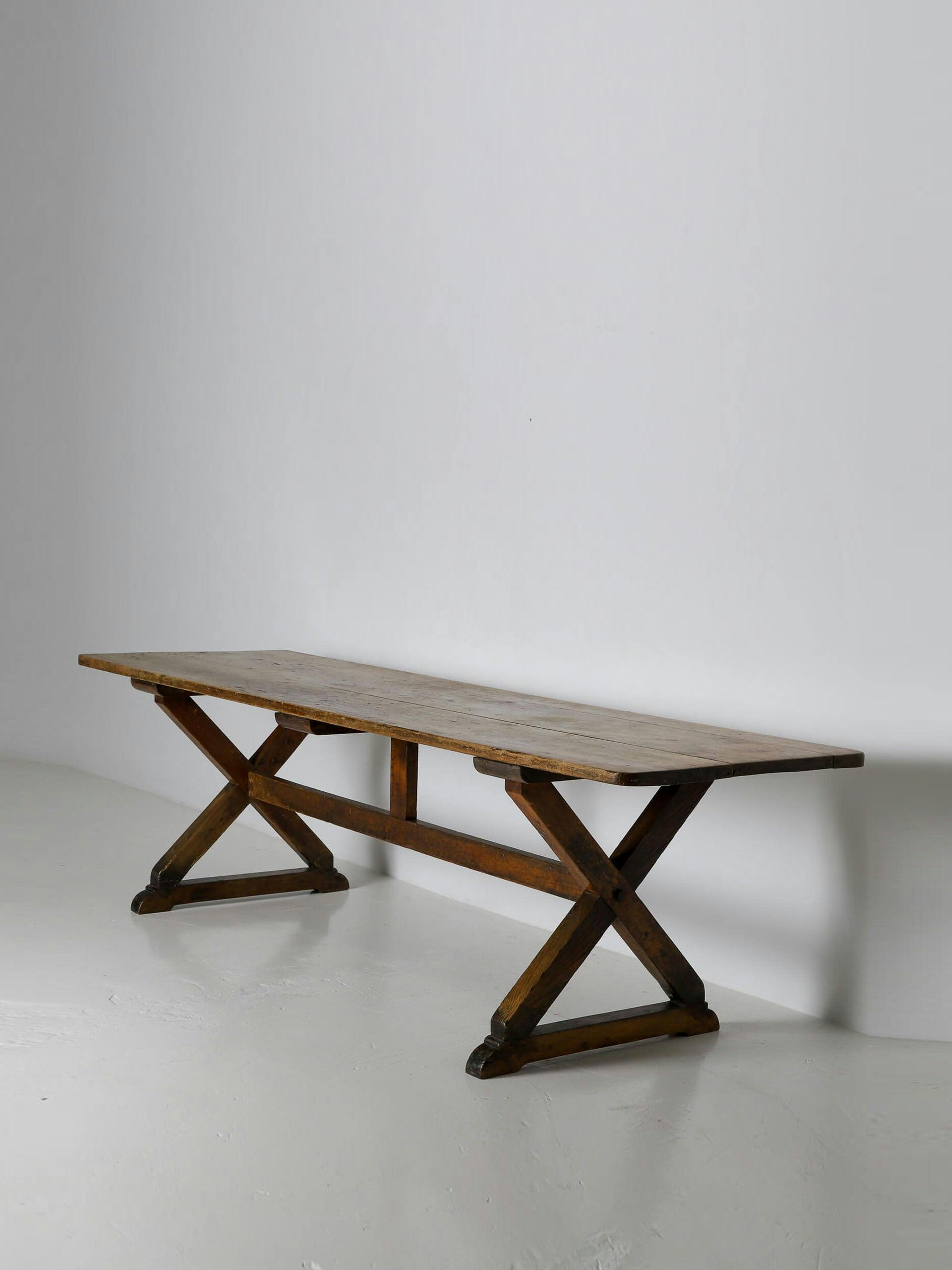 Antique x Frame tavern table