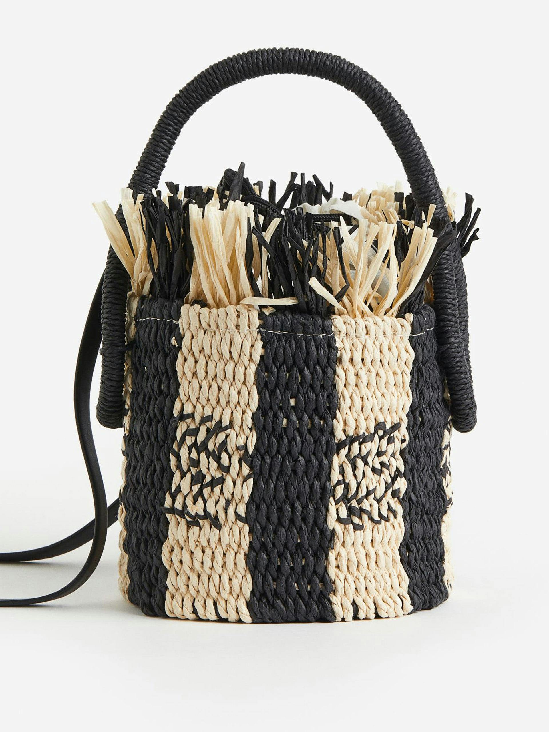 Stripe straw bucket bag