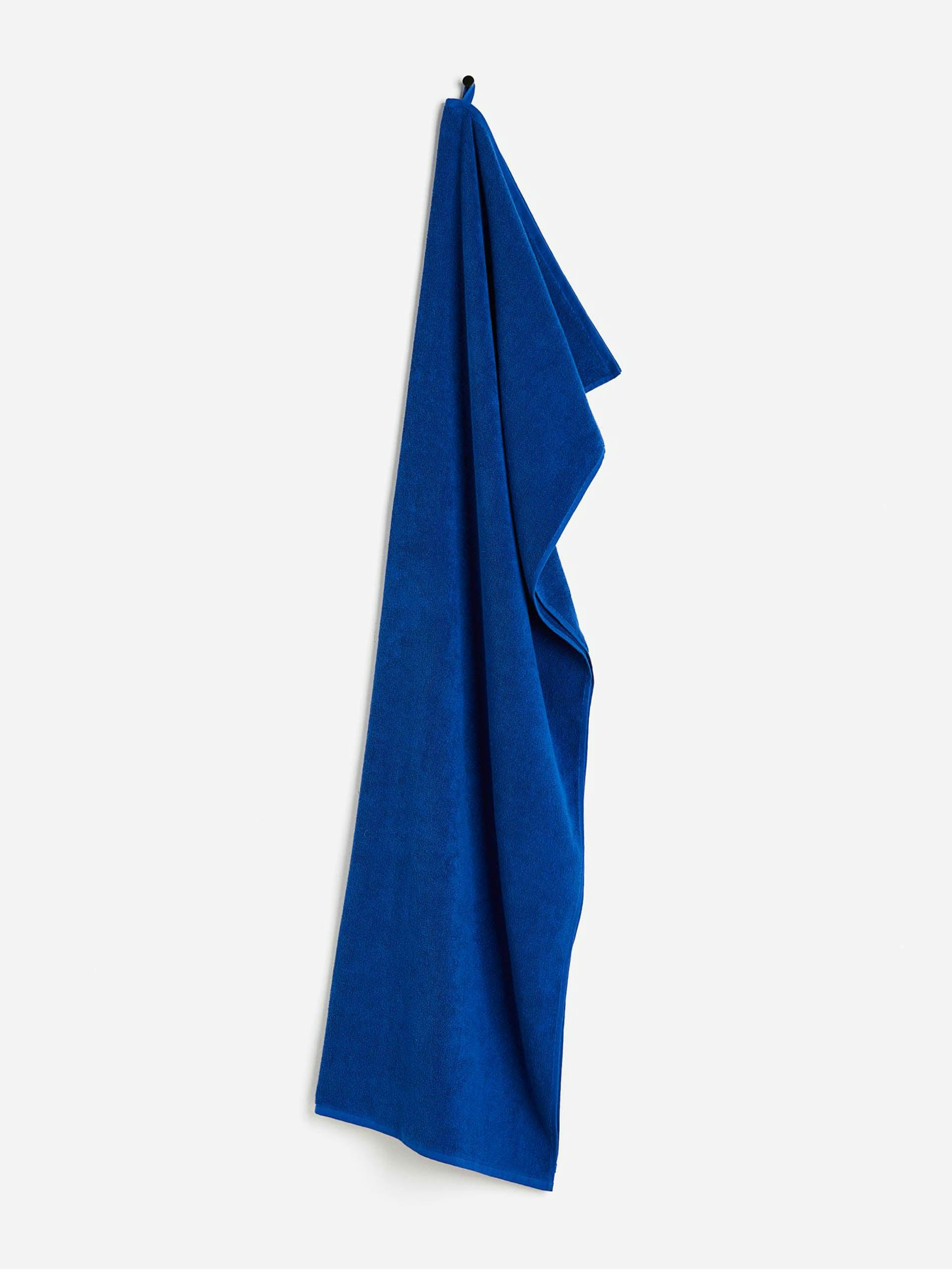 Cotton terry bath towel in blue