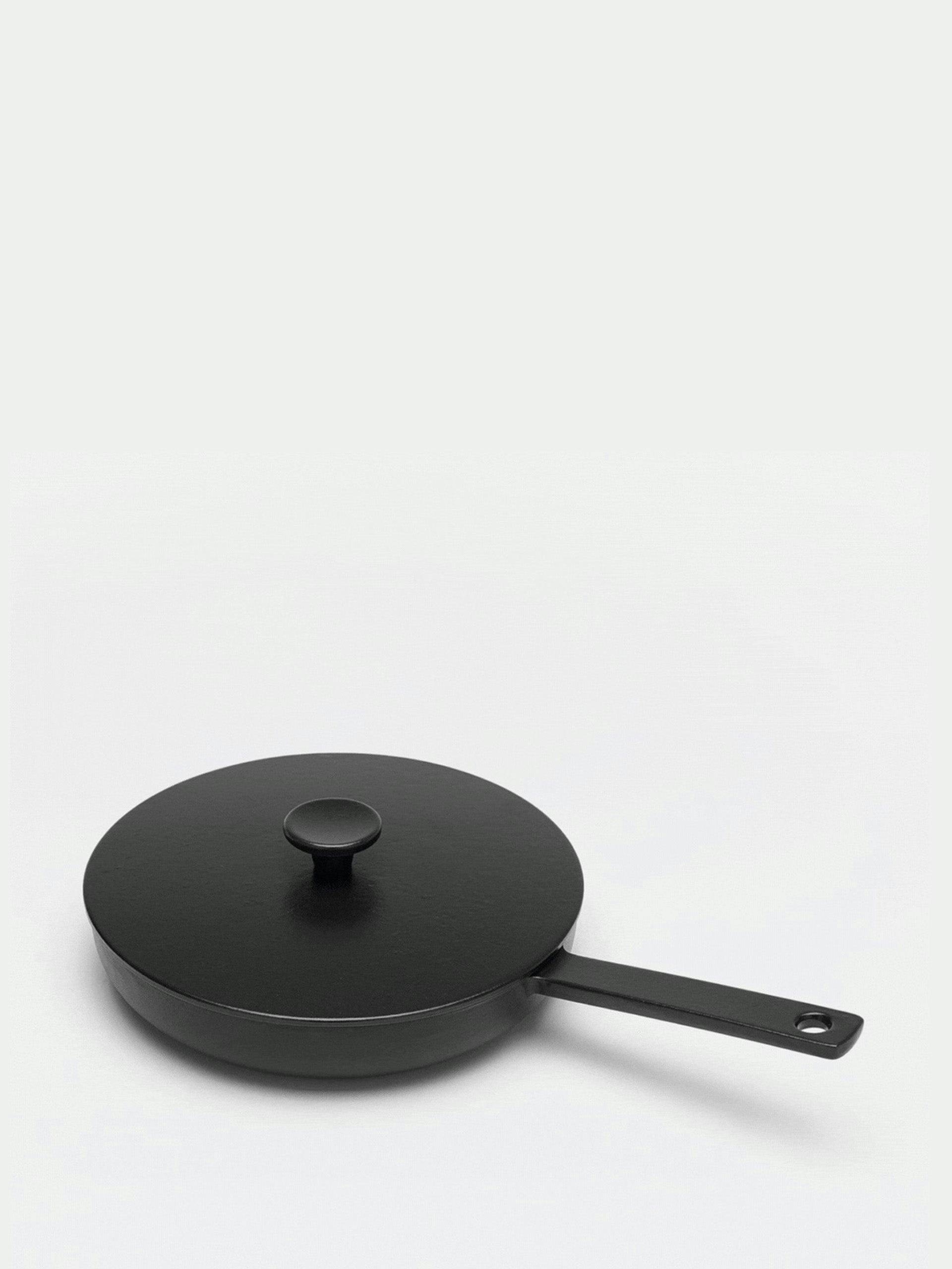 Cast iron pan set