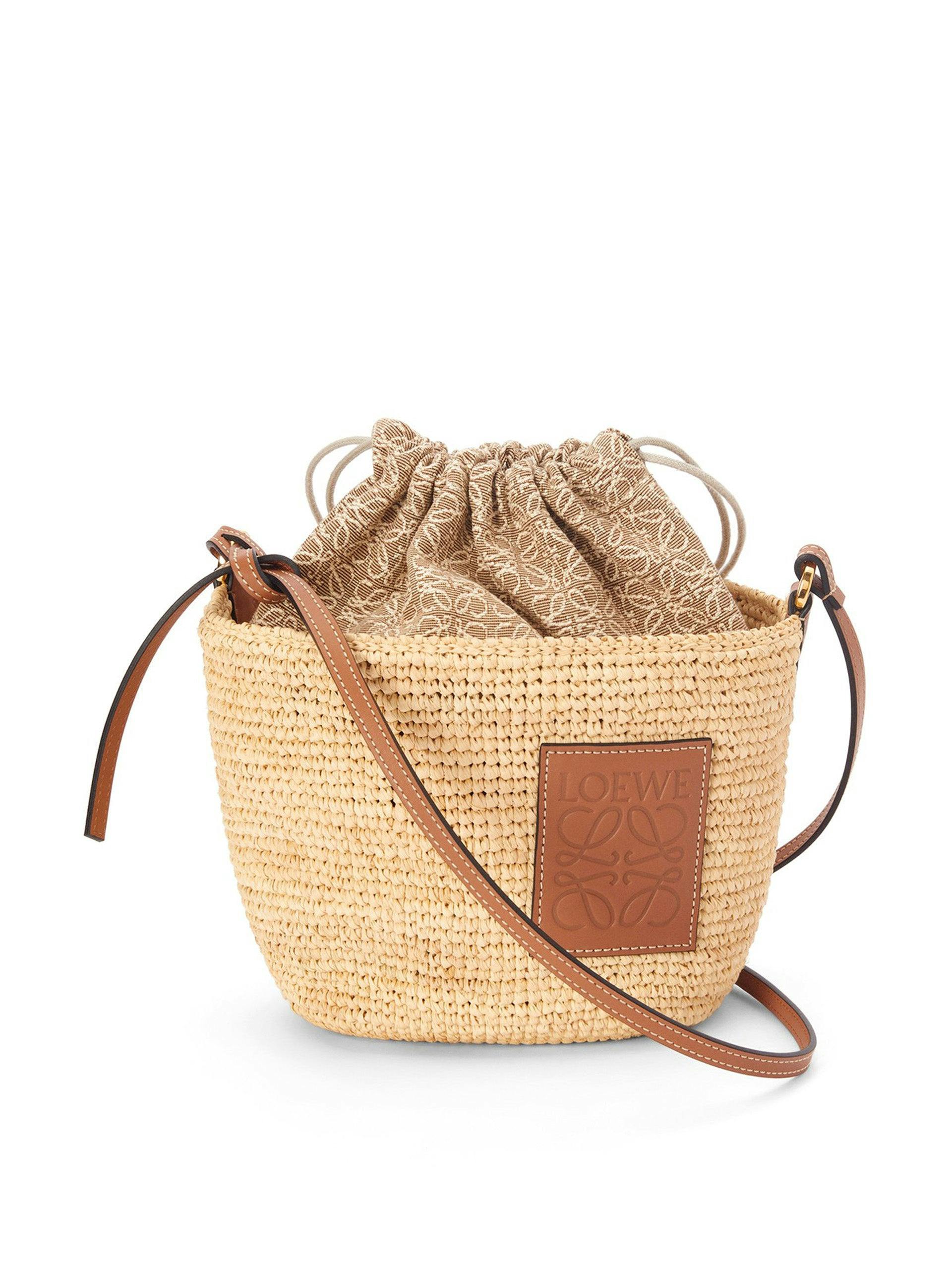 Pochette bag in raffia and calfskin