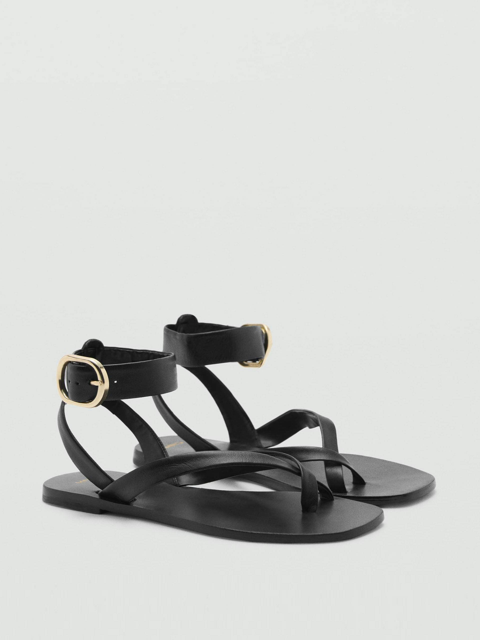 Leather straps sandals