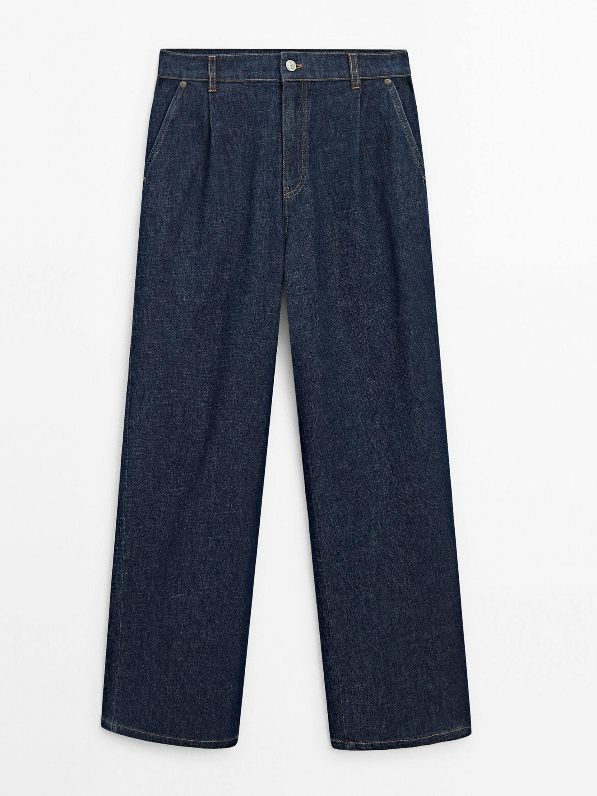 Wide-leg jeans with dart detail