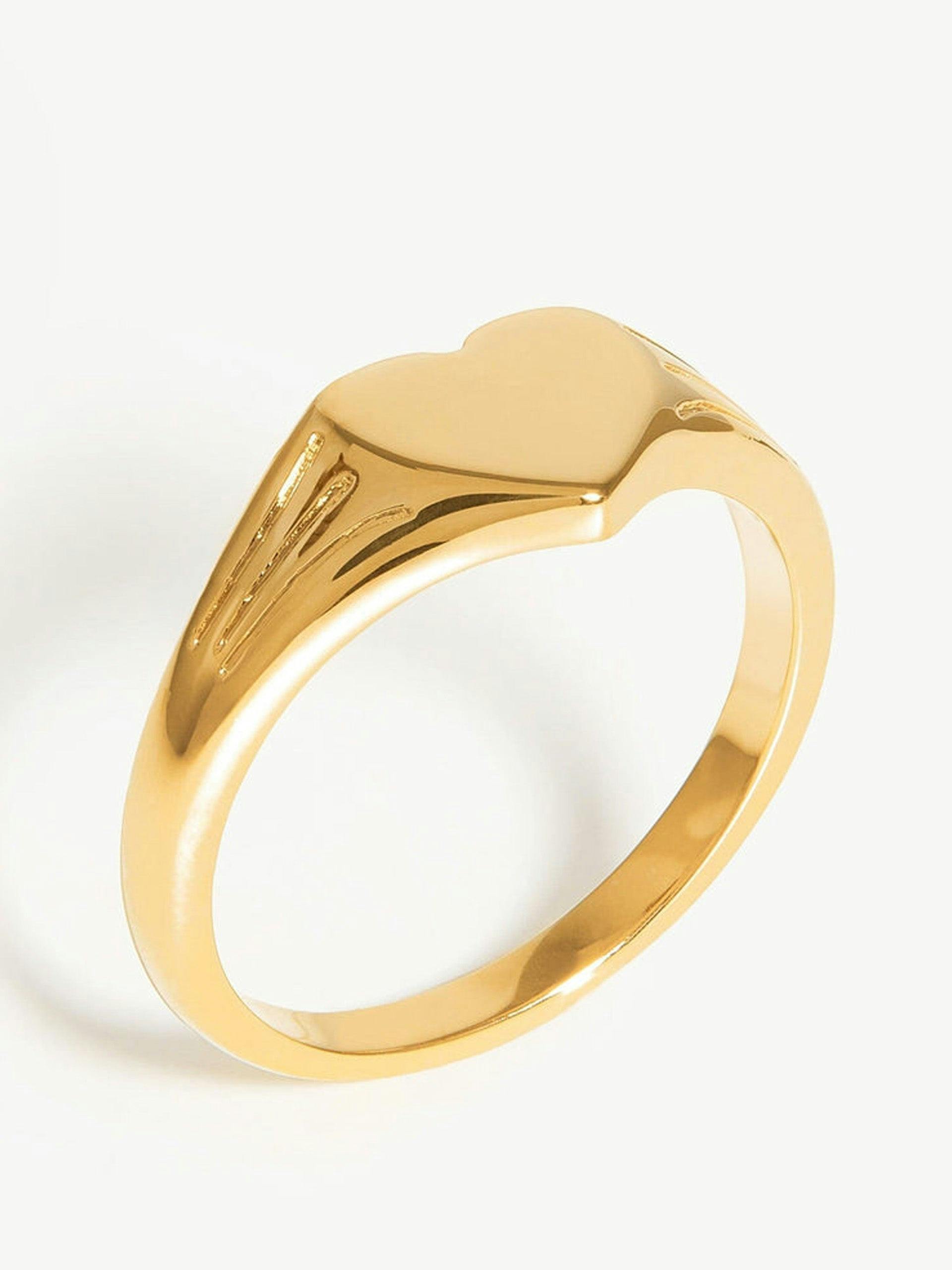 Engravable heart signet ring