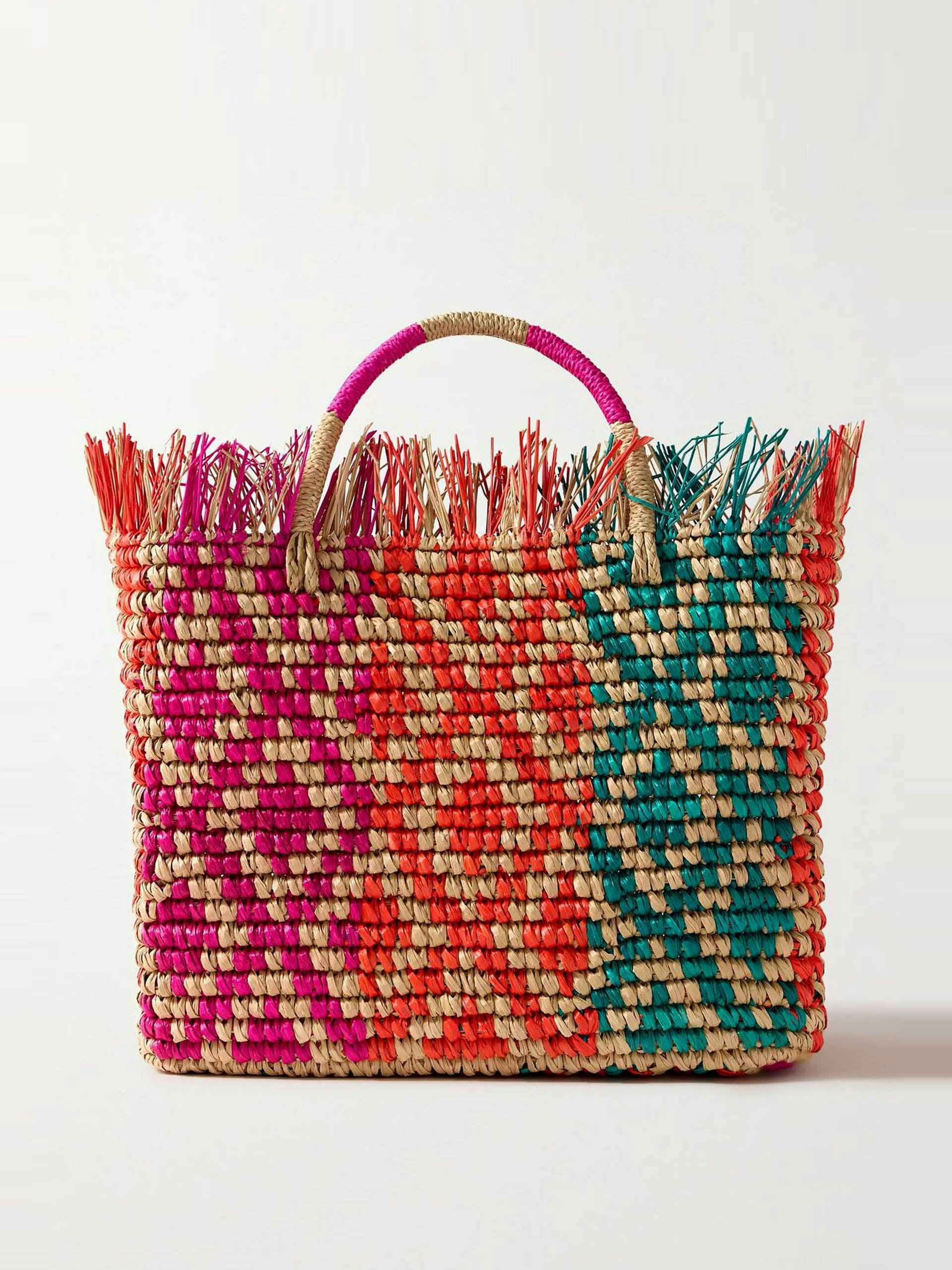 Canasta frayed woven straw tote