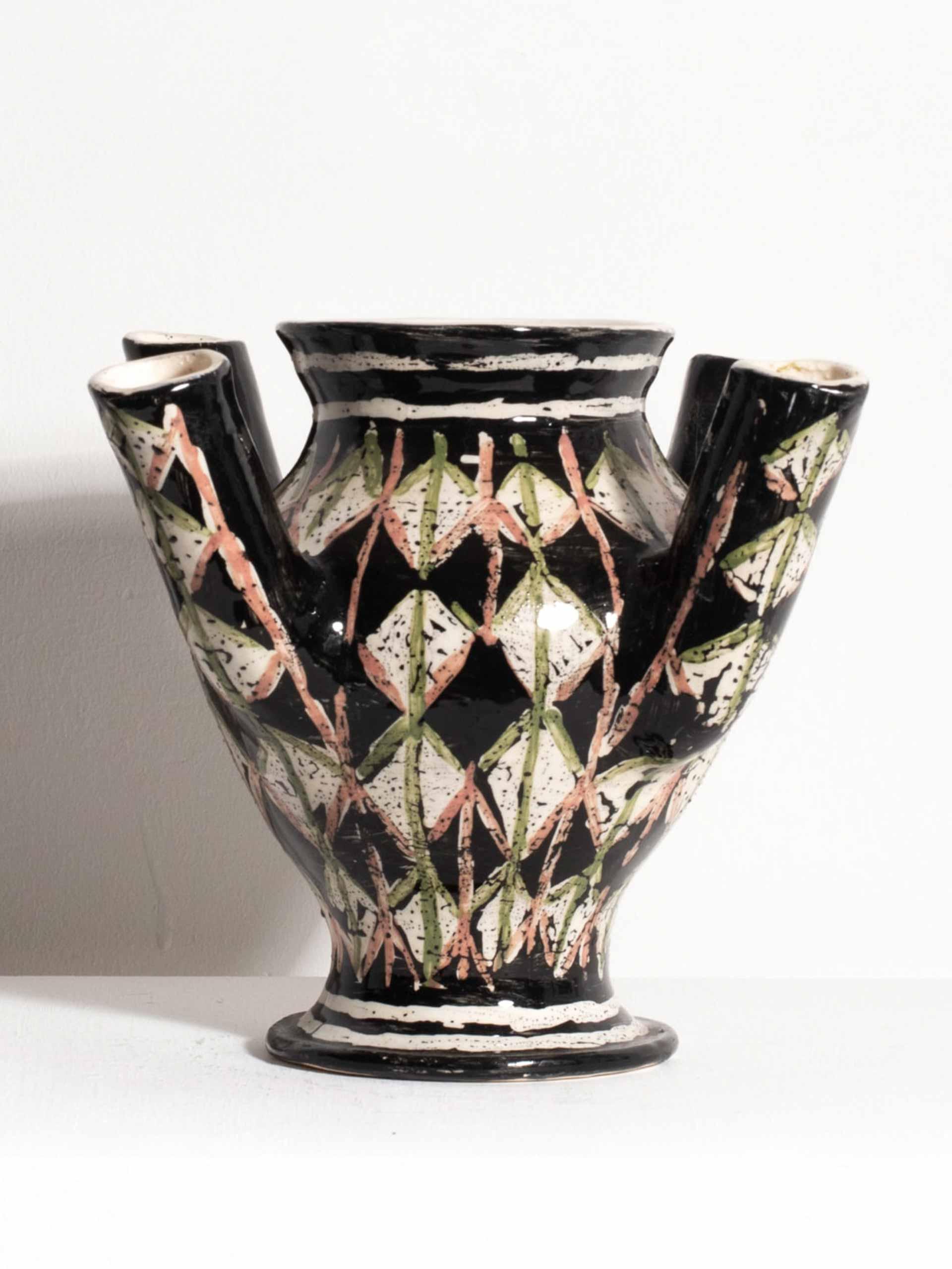 Patterned flower vase