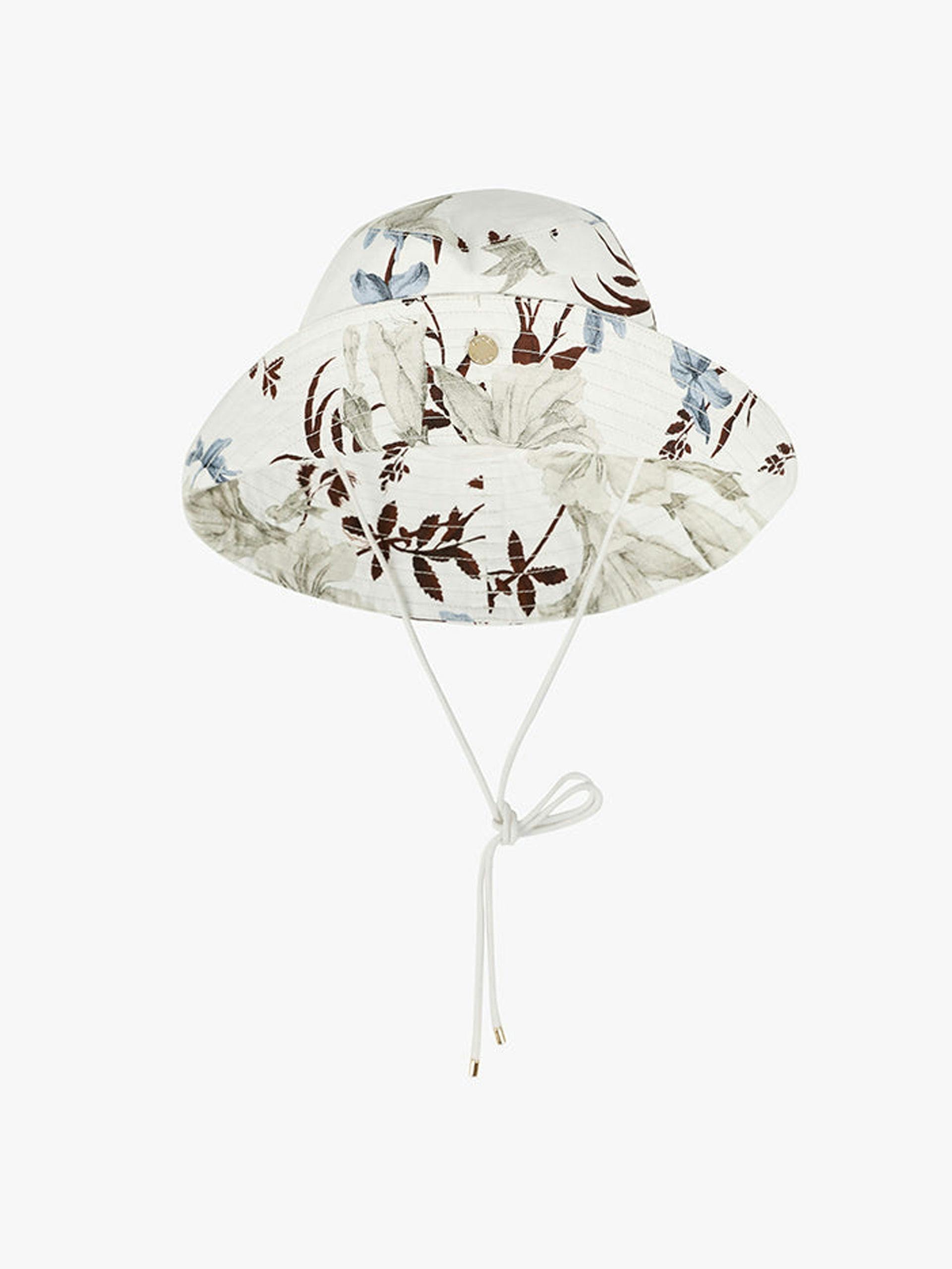 Unstructured white tropical bloom hat