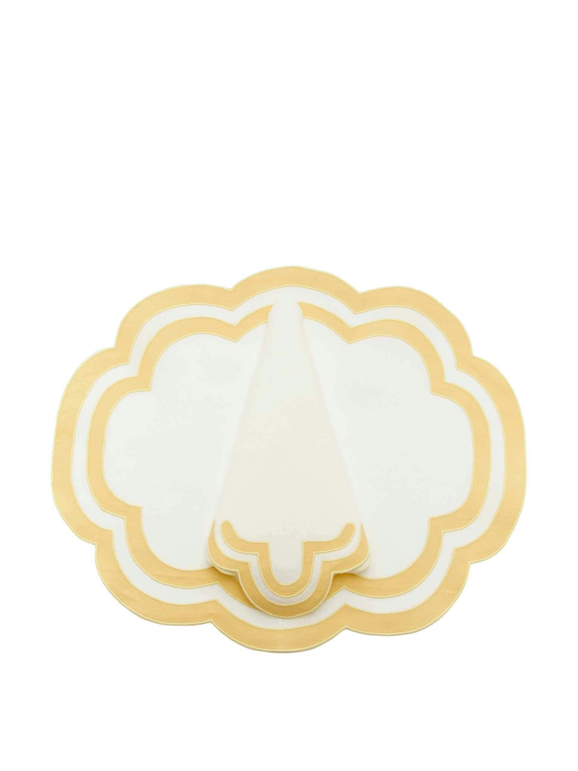 Scalloped linen placemat and napkin set