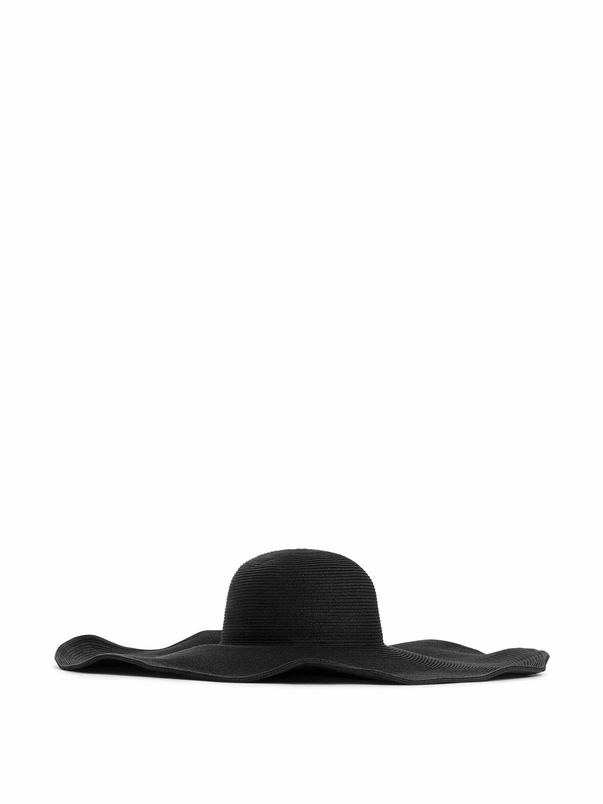 Black wide straw hat