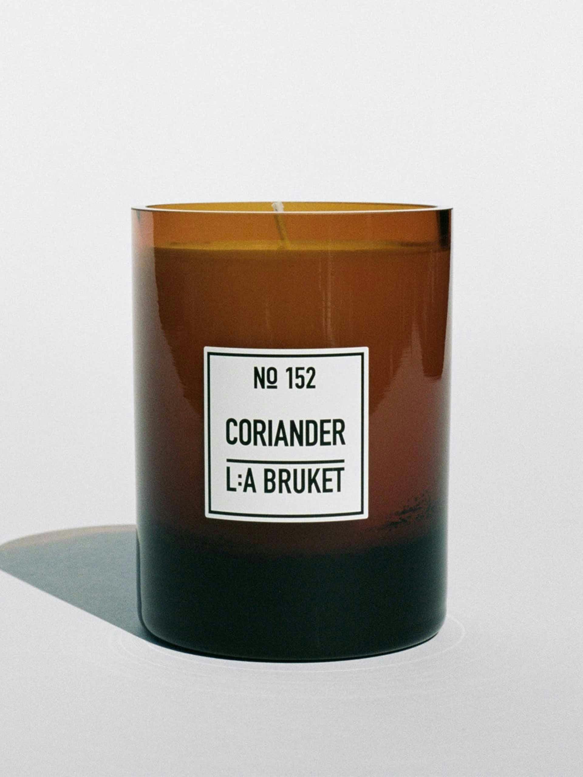 152 scented candle