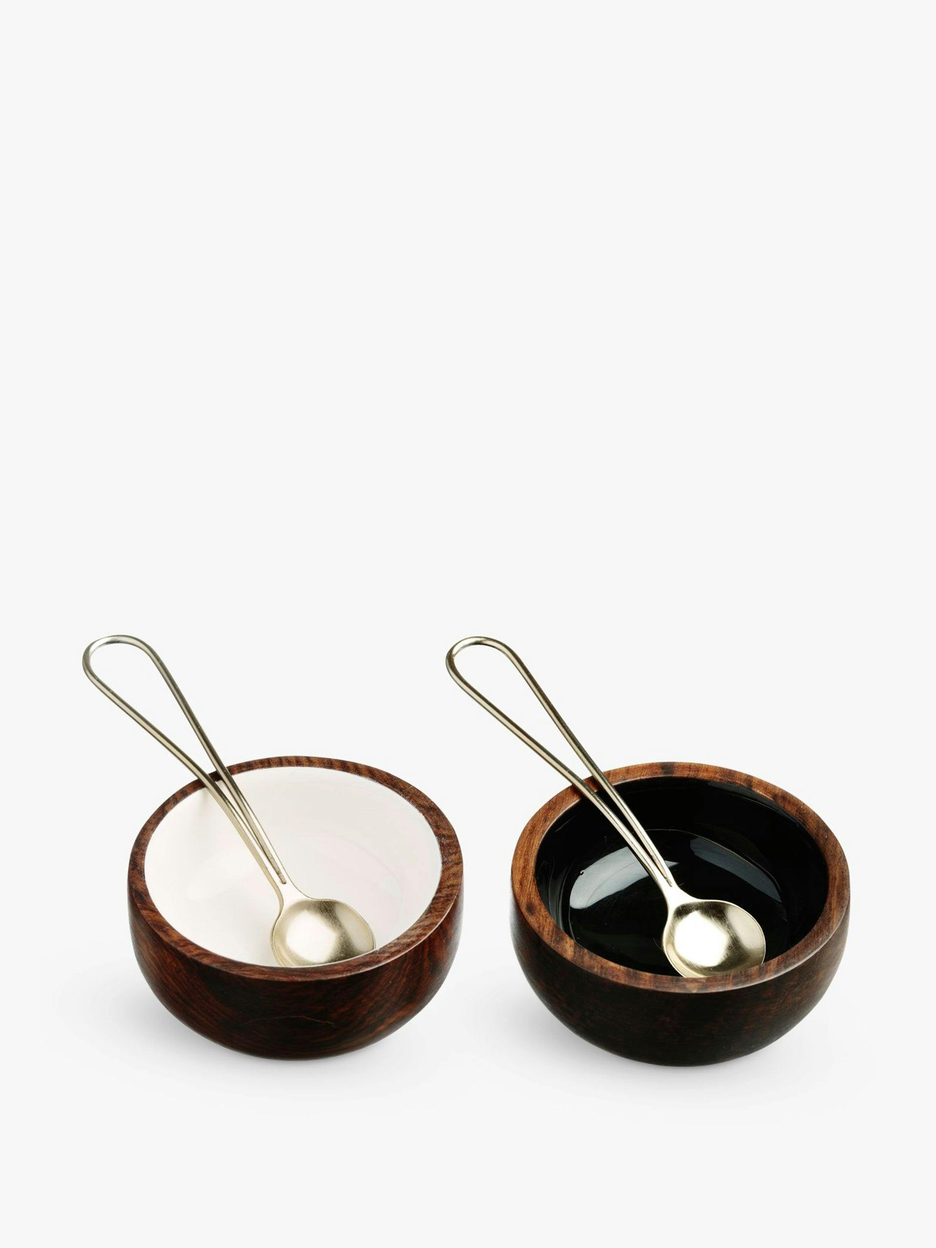 Wooden and enamel bowls (set of 2)