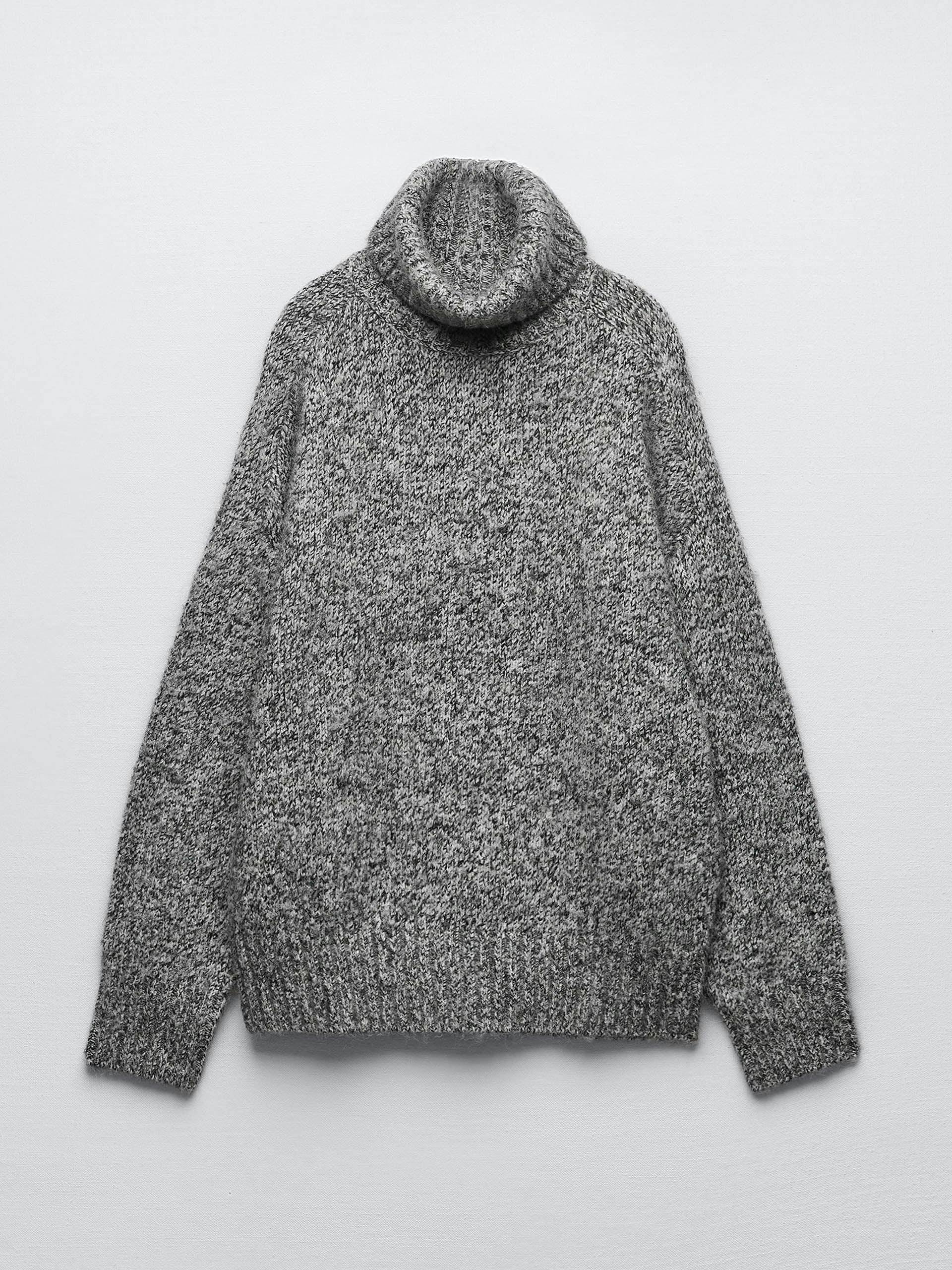 Cosy sweater with high neck