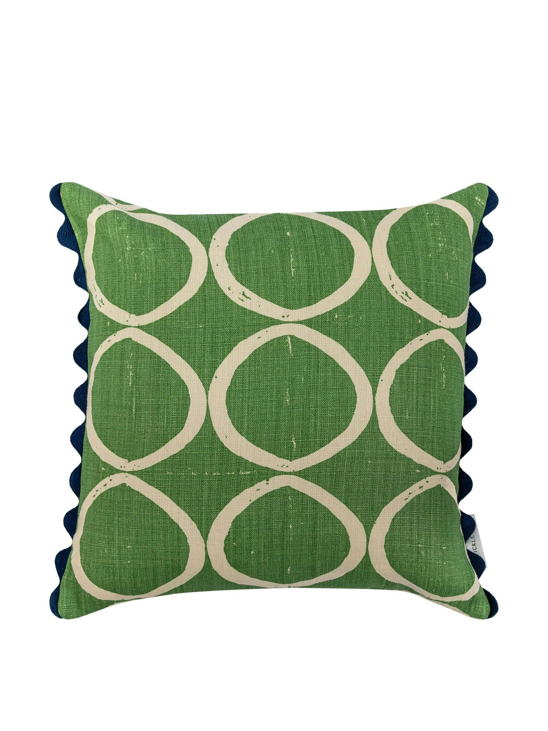 Green circles square cushion