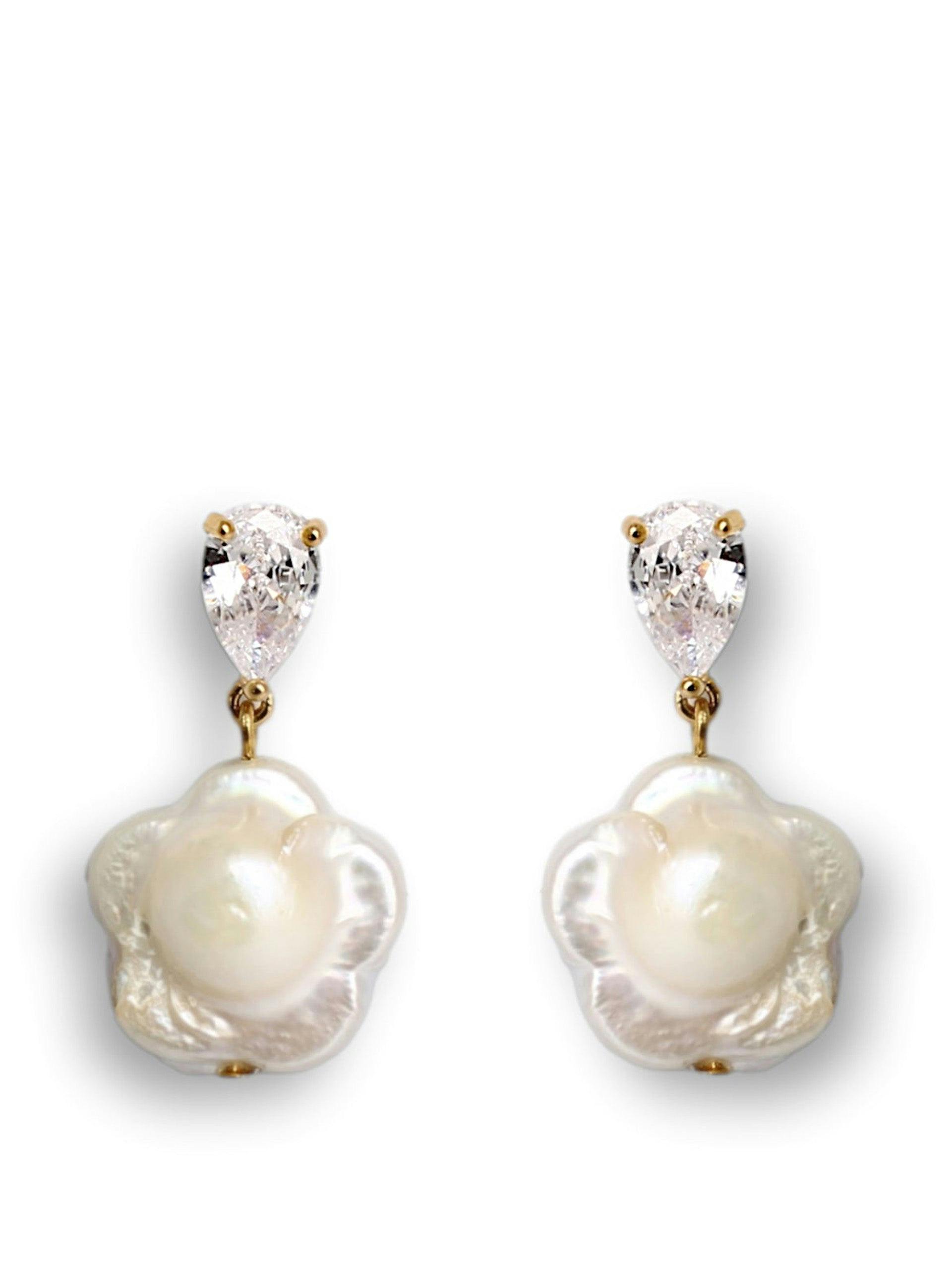 Pearl and crystal Nixie earrings
