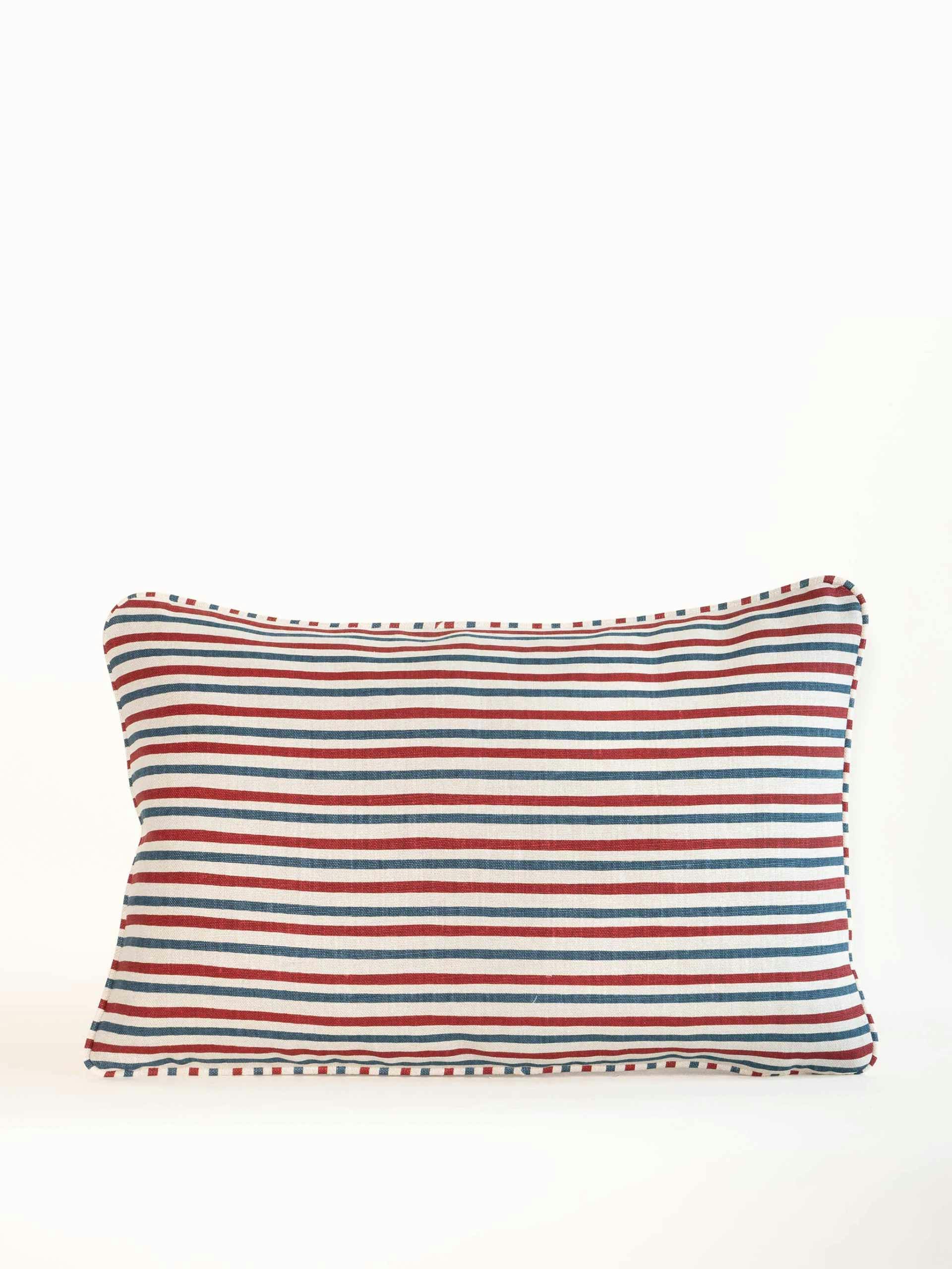 Anna-Lisa Bordeaux cushion cover long