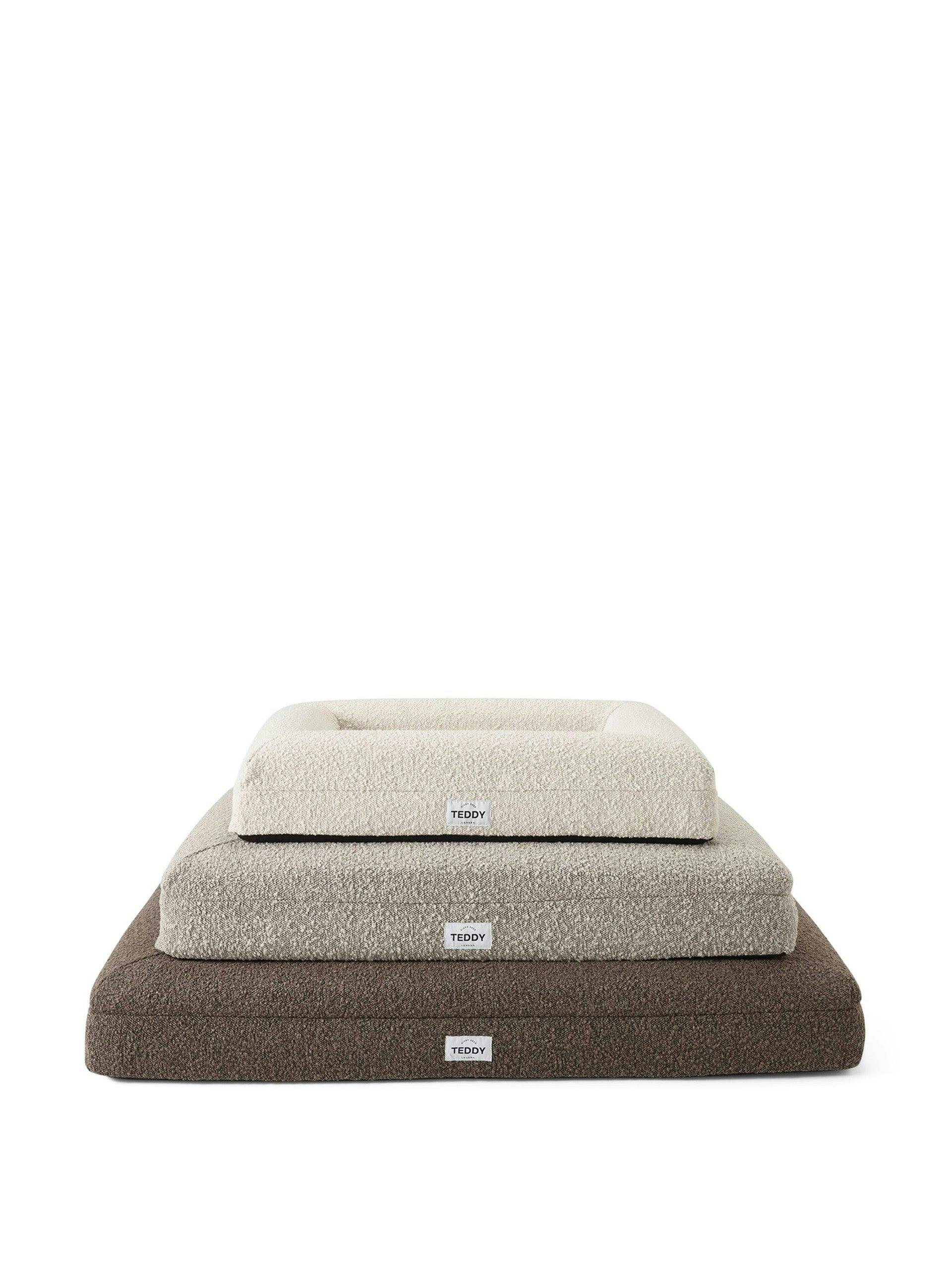 Large bouclé dog bed cover