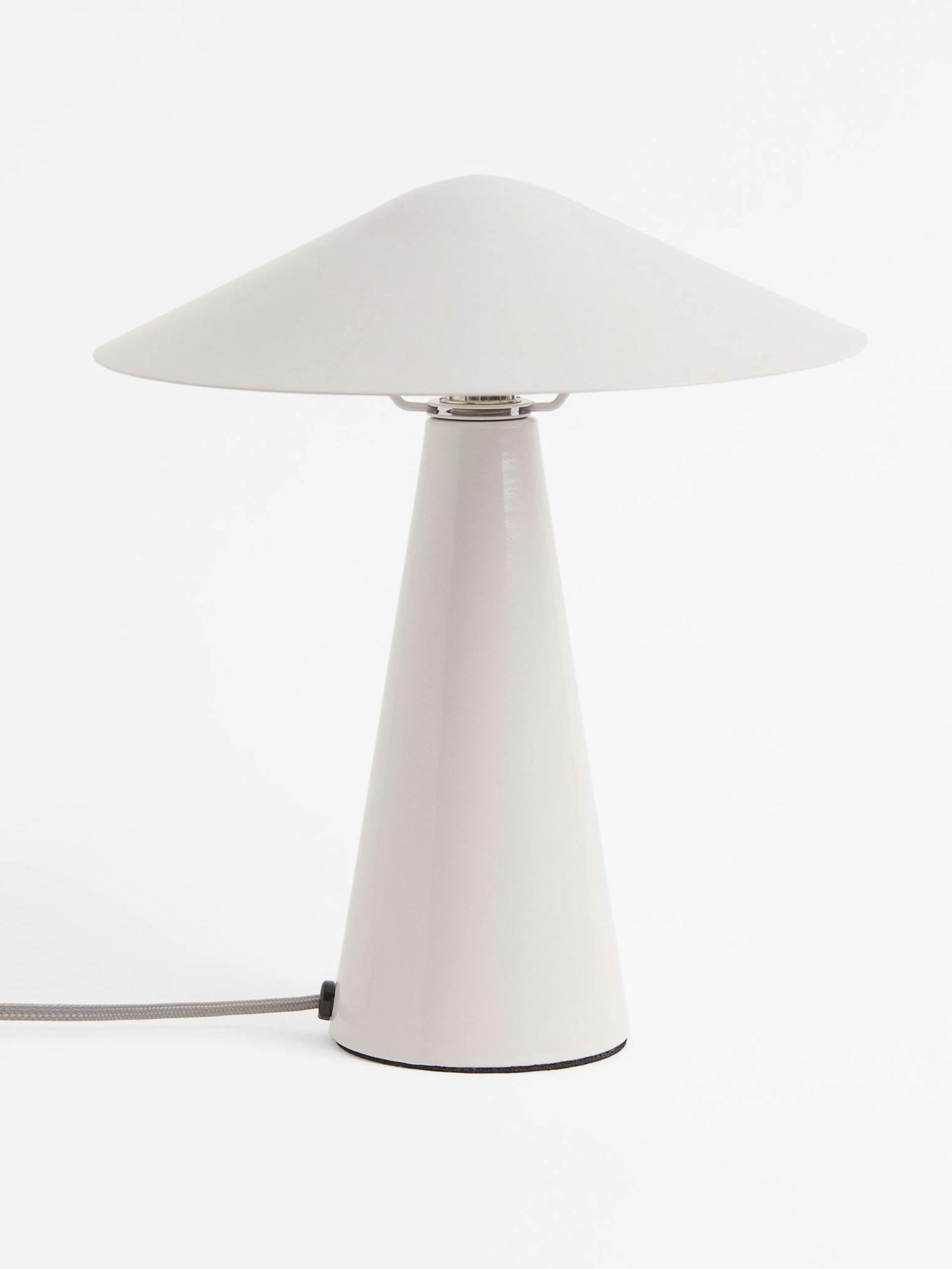 Metal mushroom table lamp