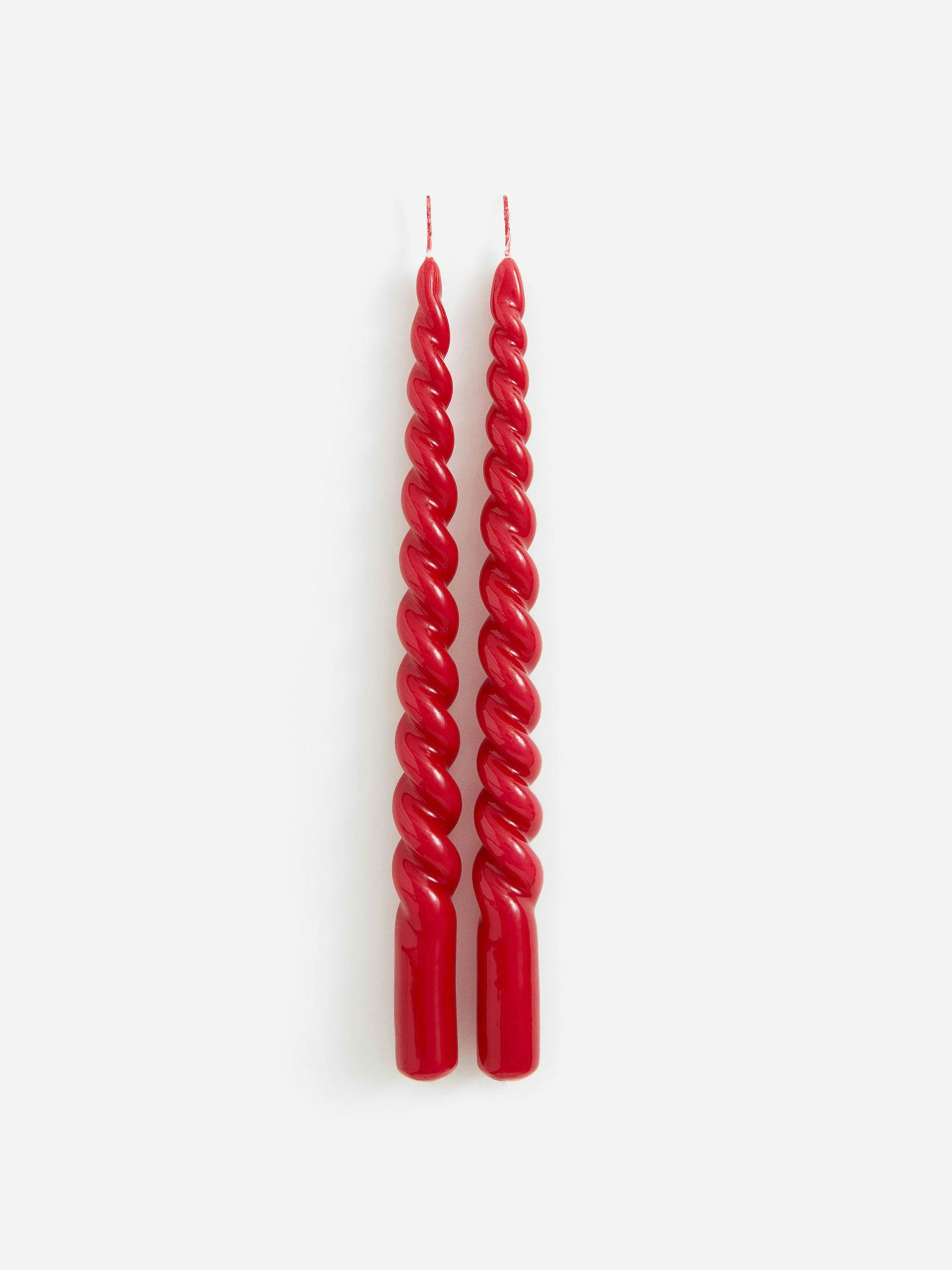 Red spiral candles (2-pack)