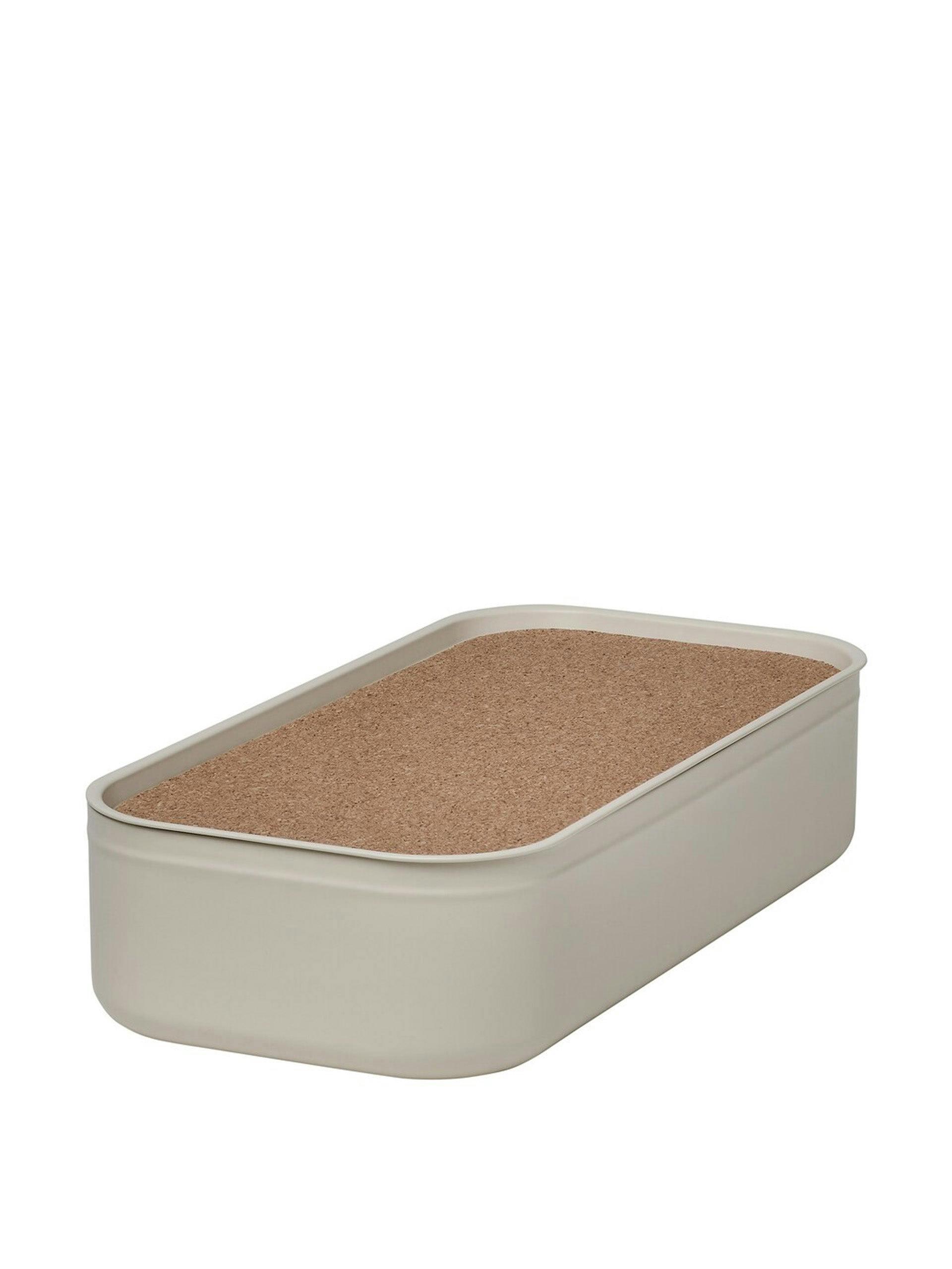 Beige box with lid