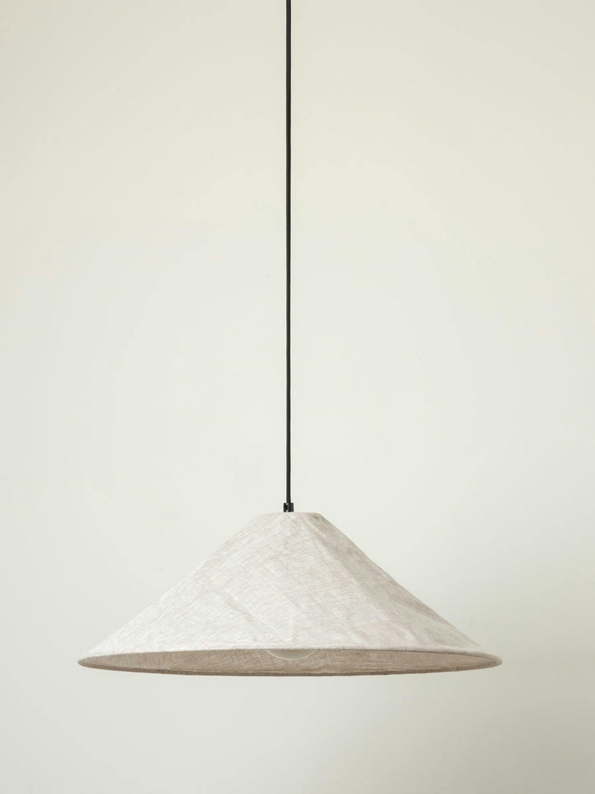 Collapsible oversized linen shade