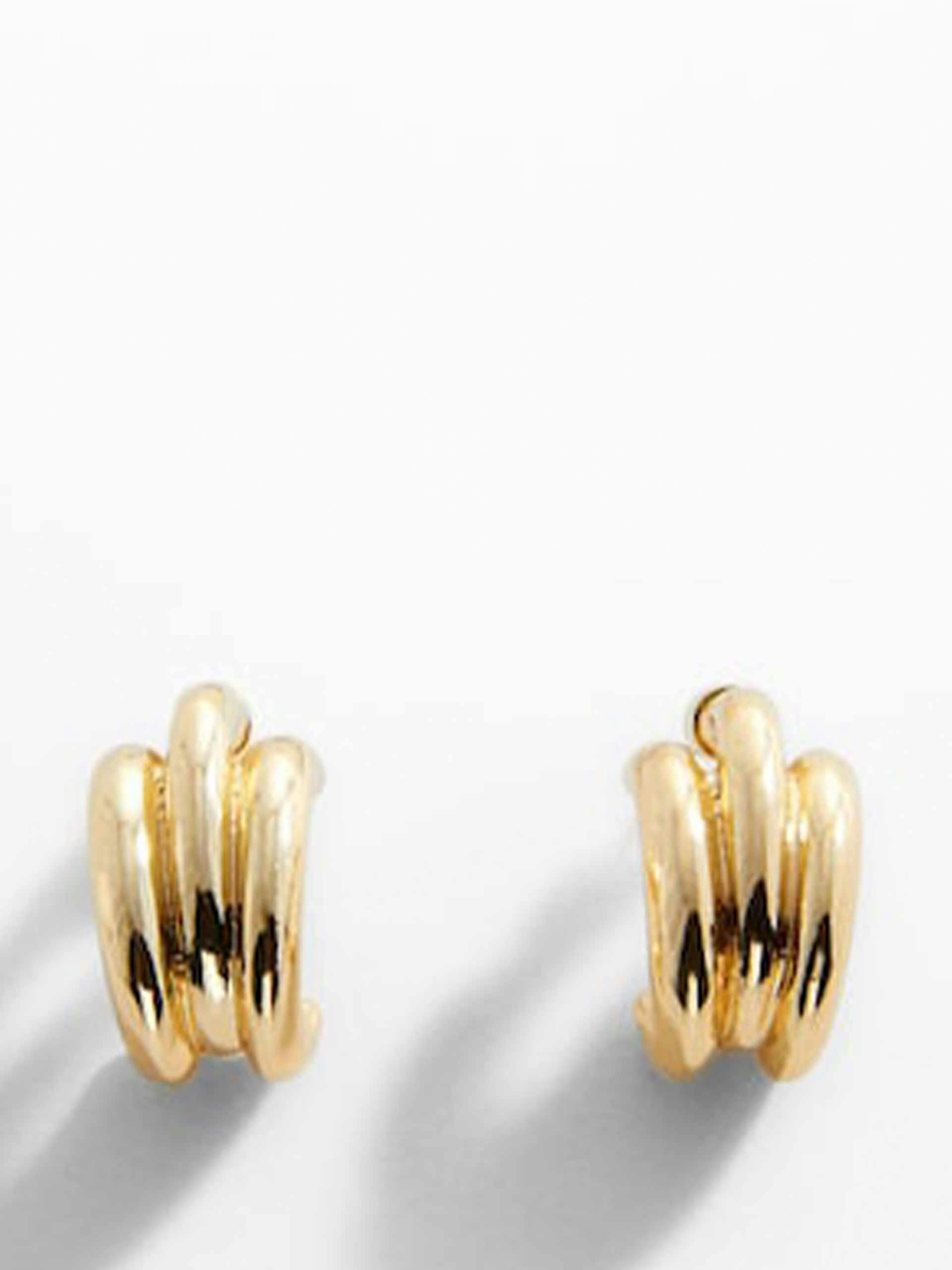 Gold three-hoop earrings
