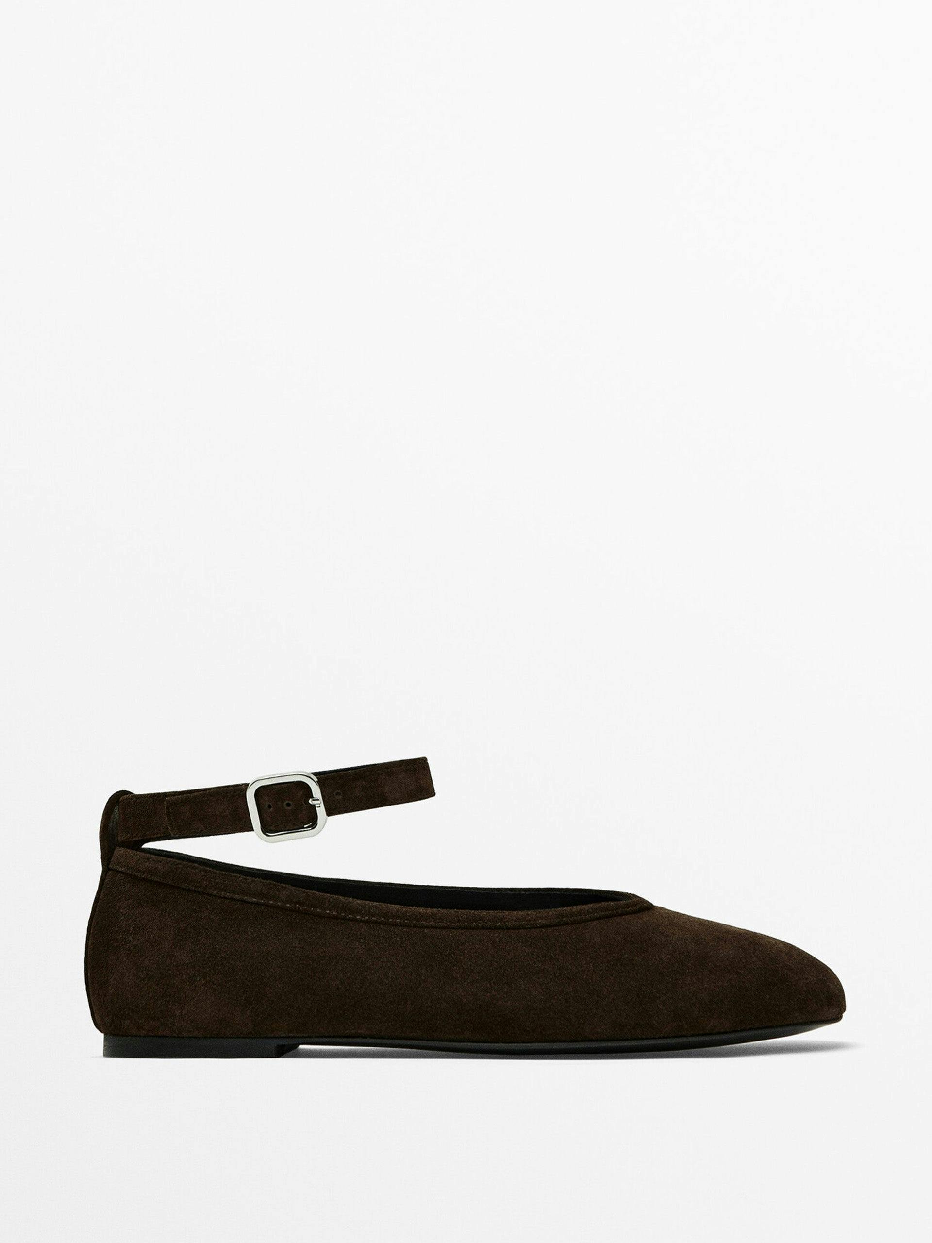 Ballet flats with detachable strap