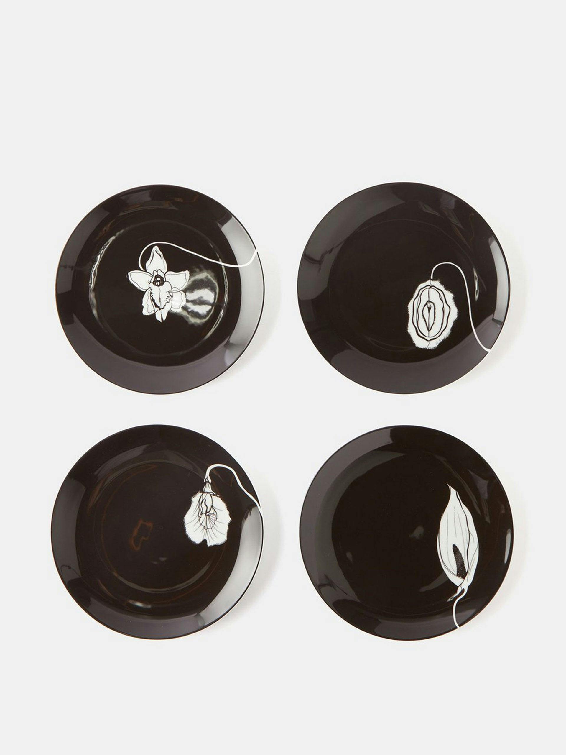 Forniplates porcelain plates (set of 4)