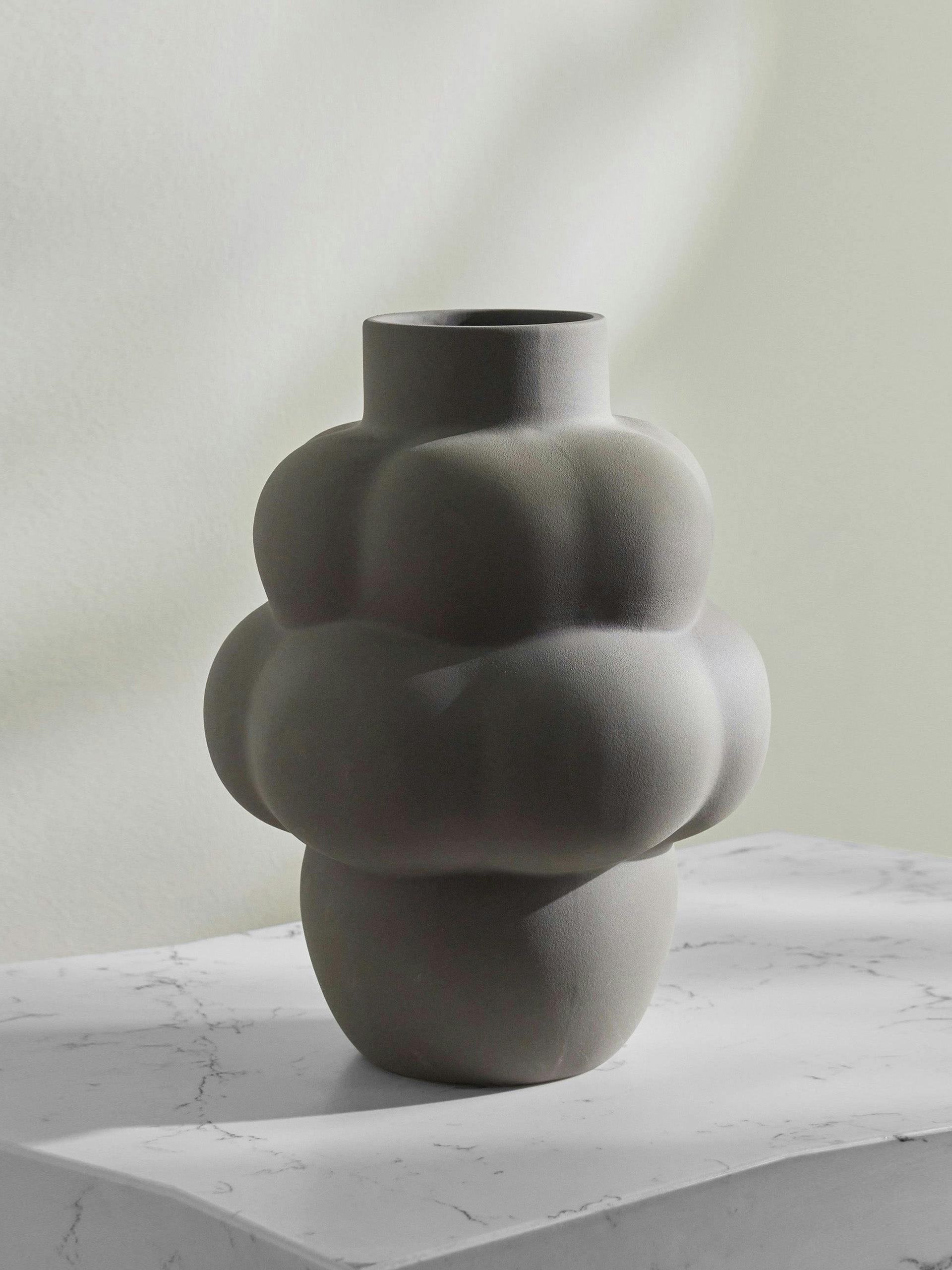 04 Balloon ceramic vase