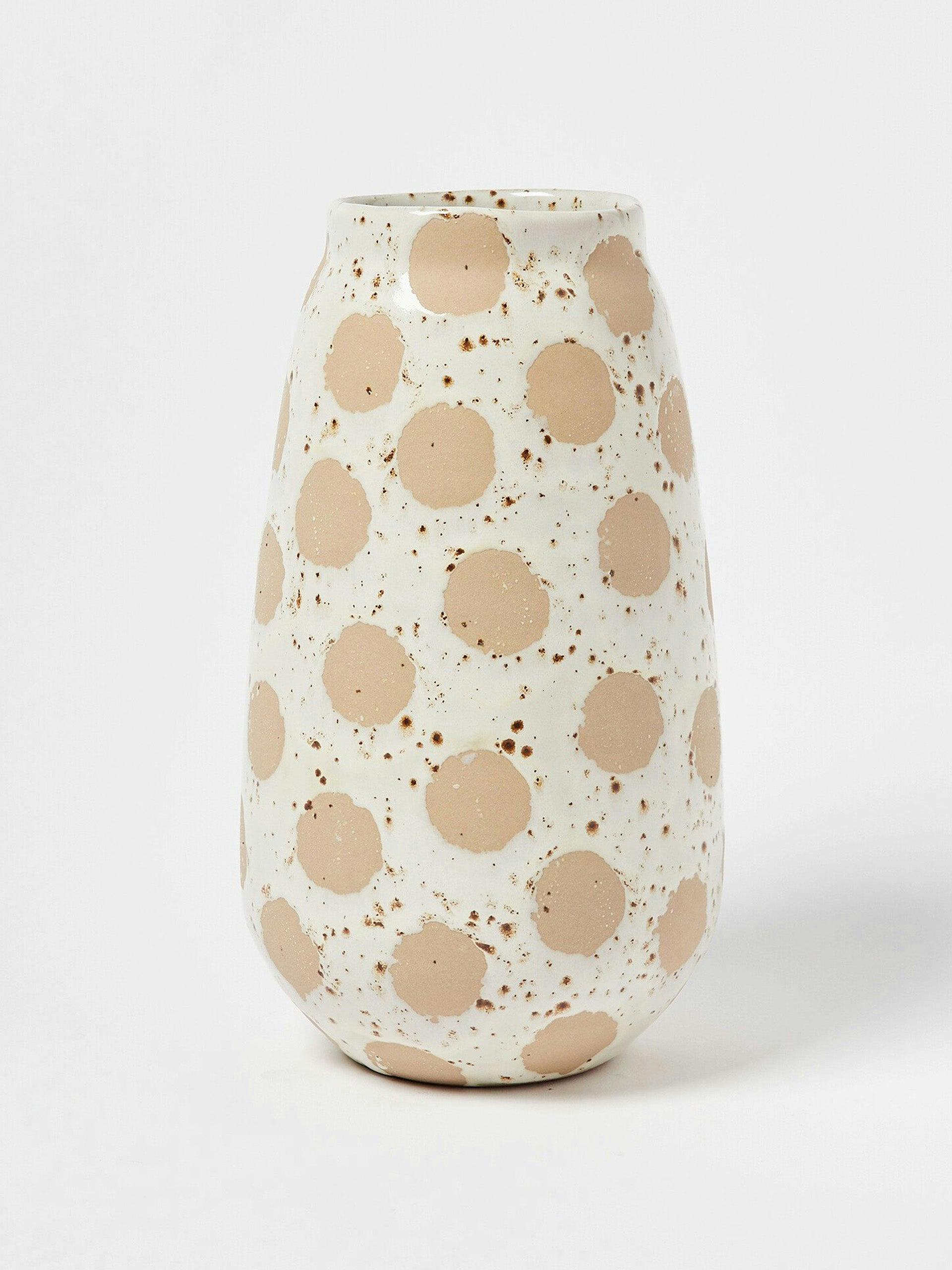 Punto white spot ceramic vase