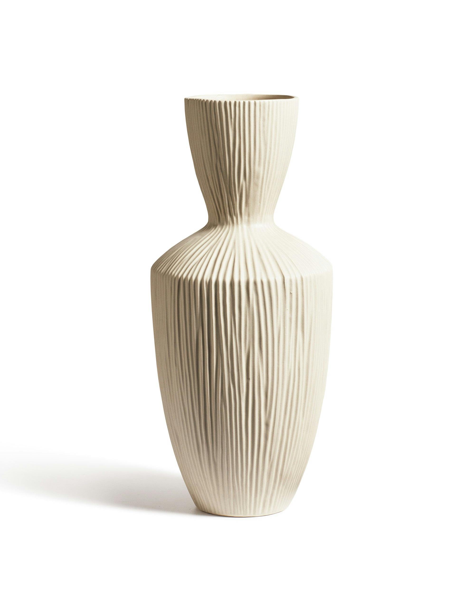 Crispa large white vase