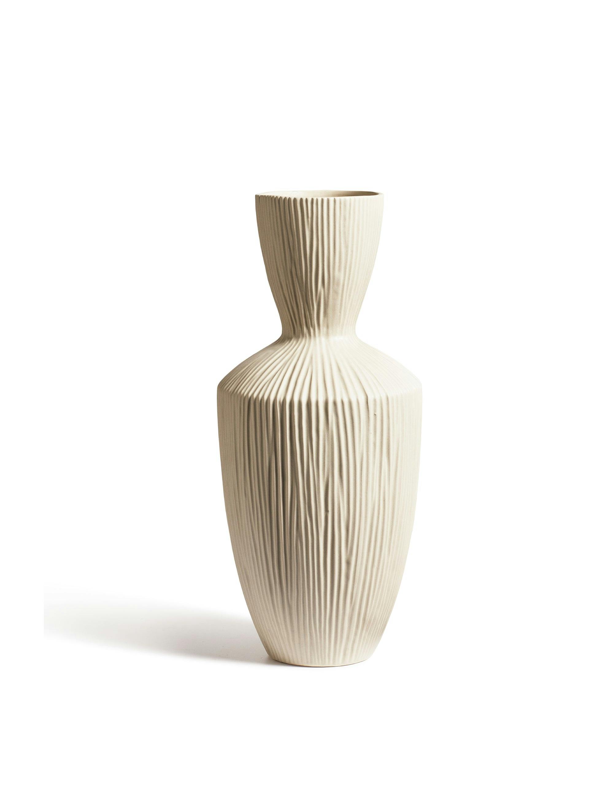 Large off white Crispa vase