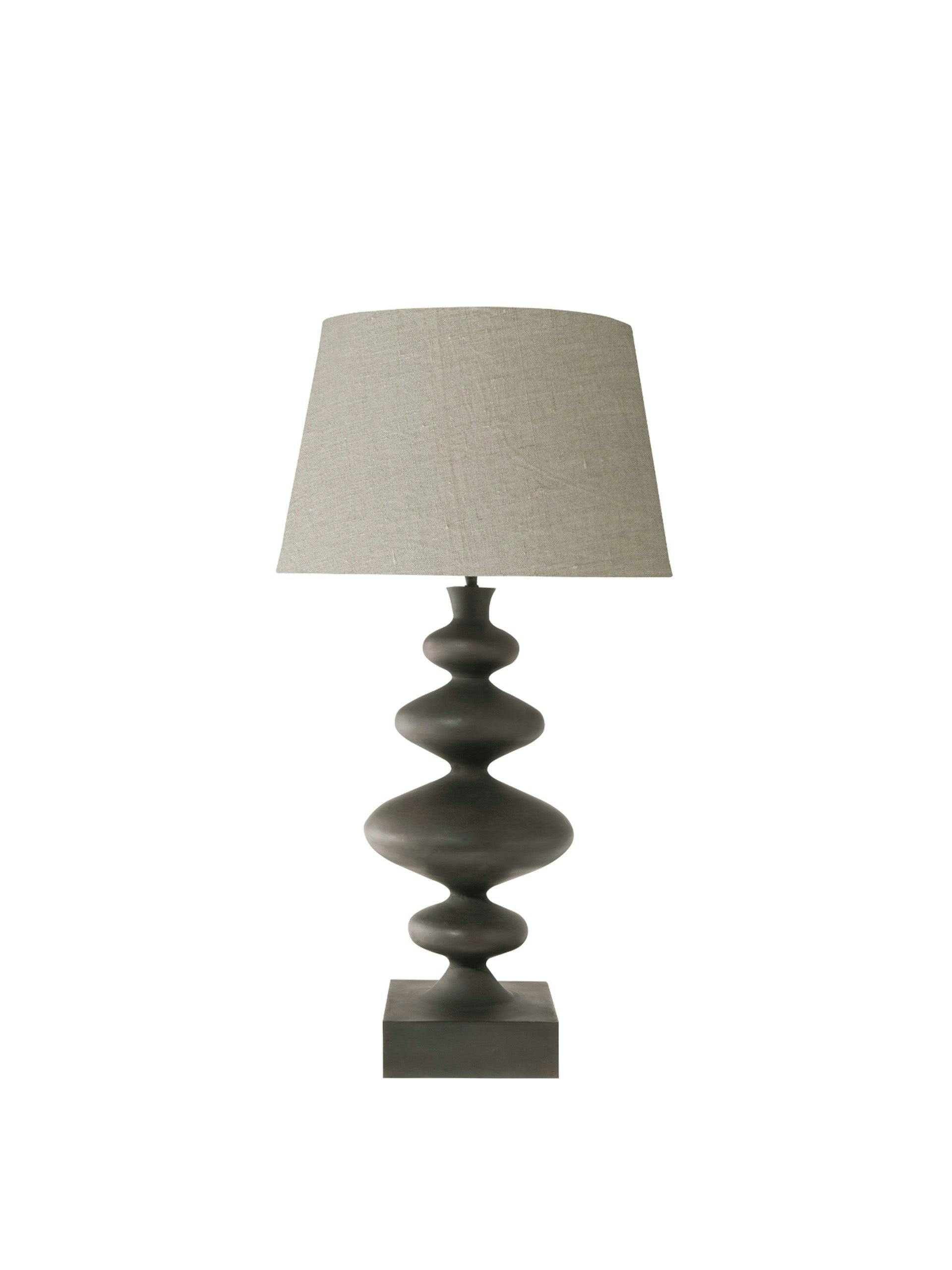 Minerva metal table lamp