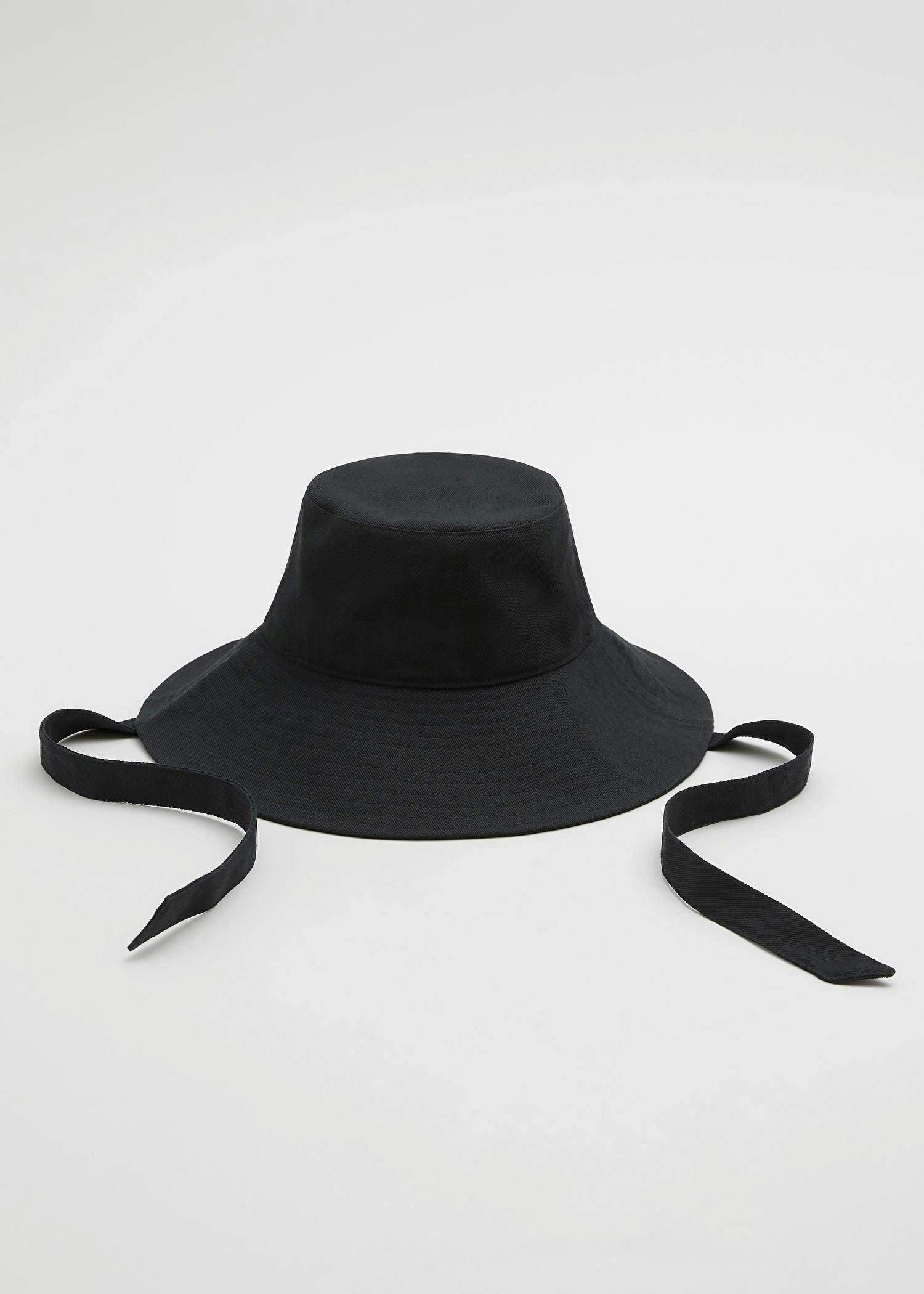 Black ribbon bucket hat