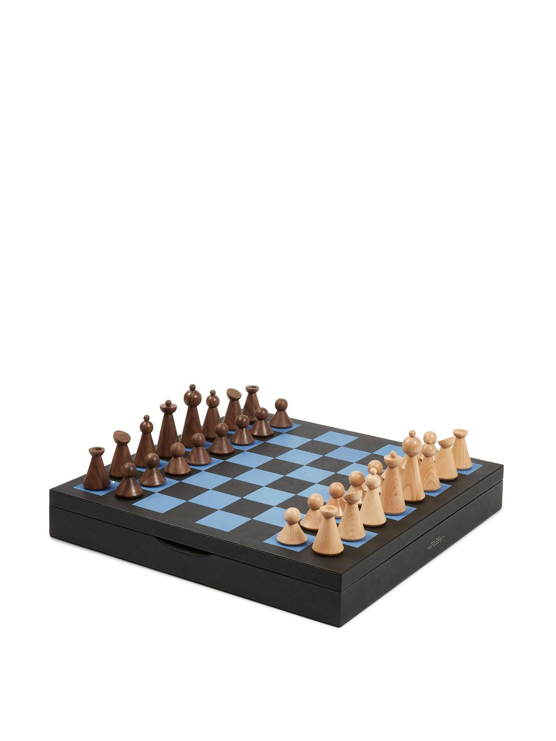 Collector's Chess set in Panama