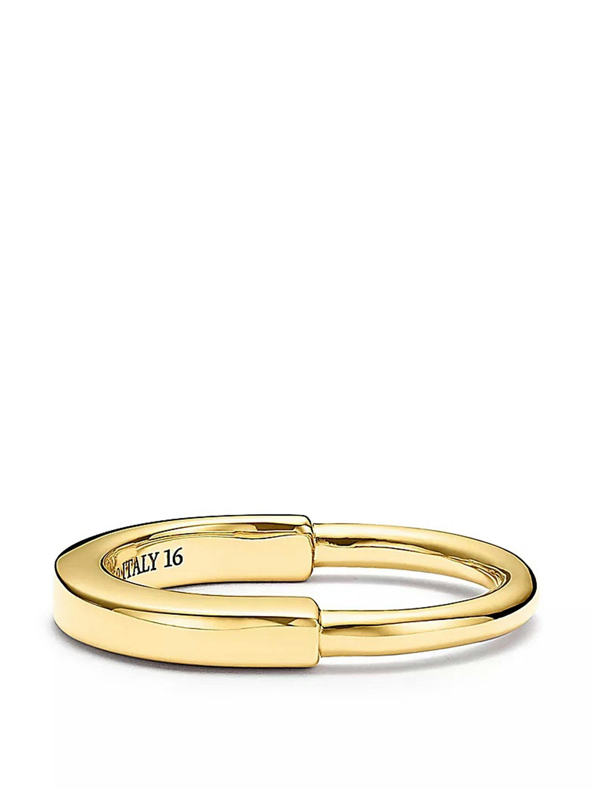 Ring in yellow gold