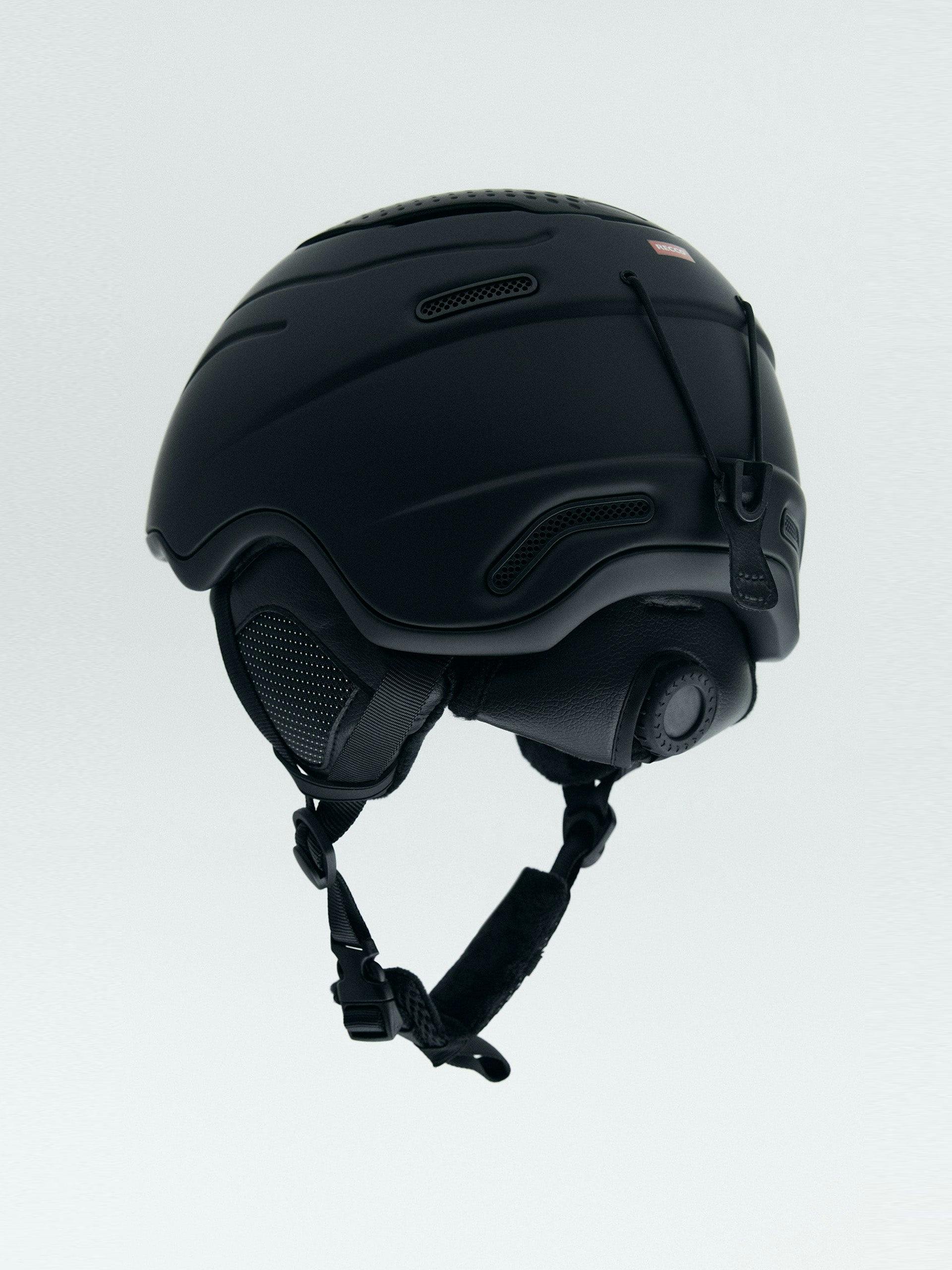 Technology ski helmet