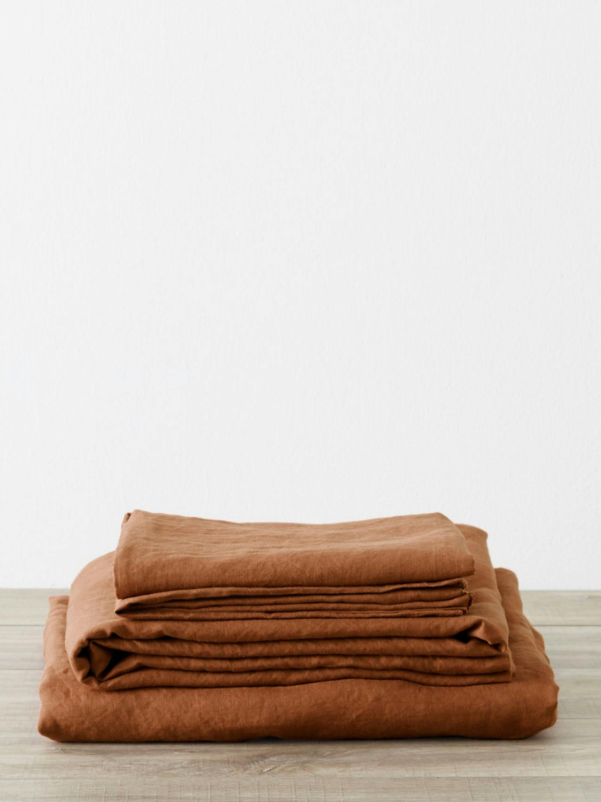 Cedar linen sheet set with pillowcases