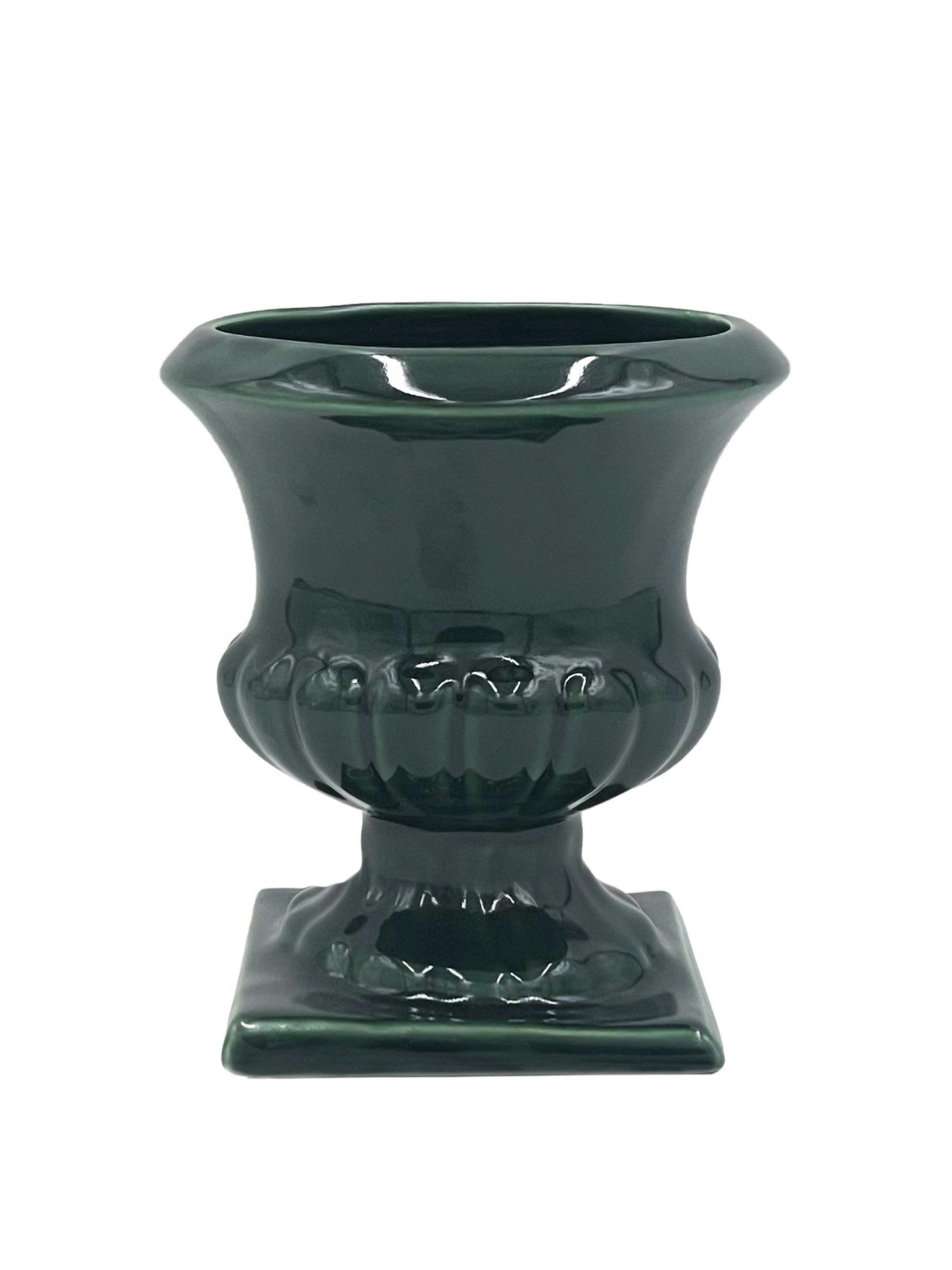 Fluted vase in emerald green