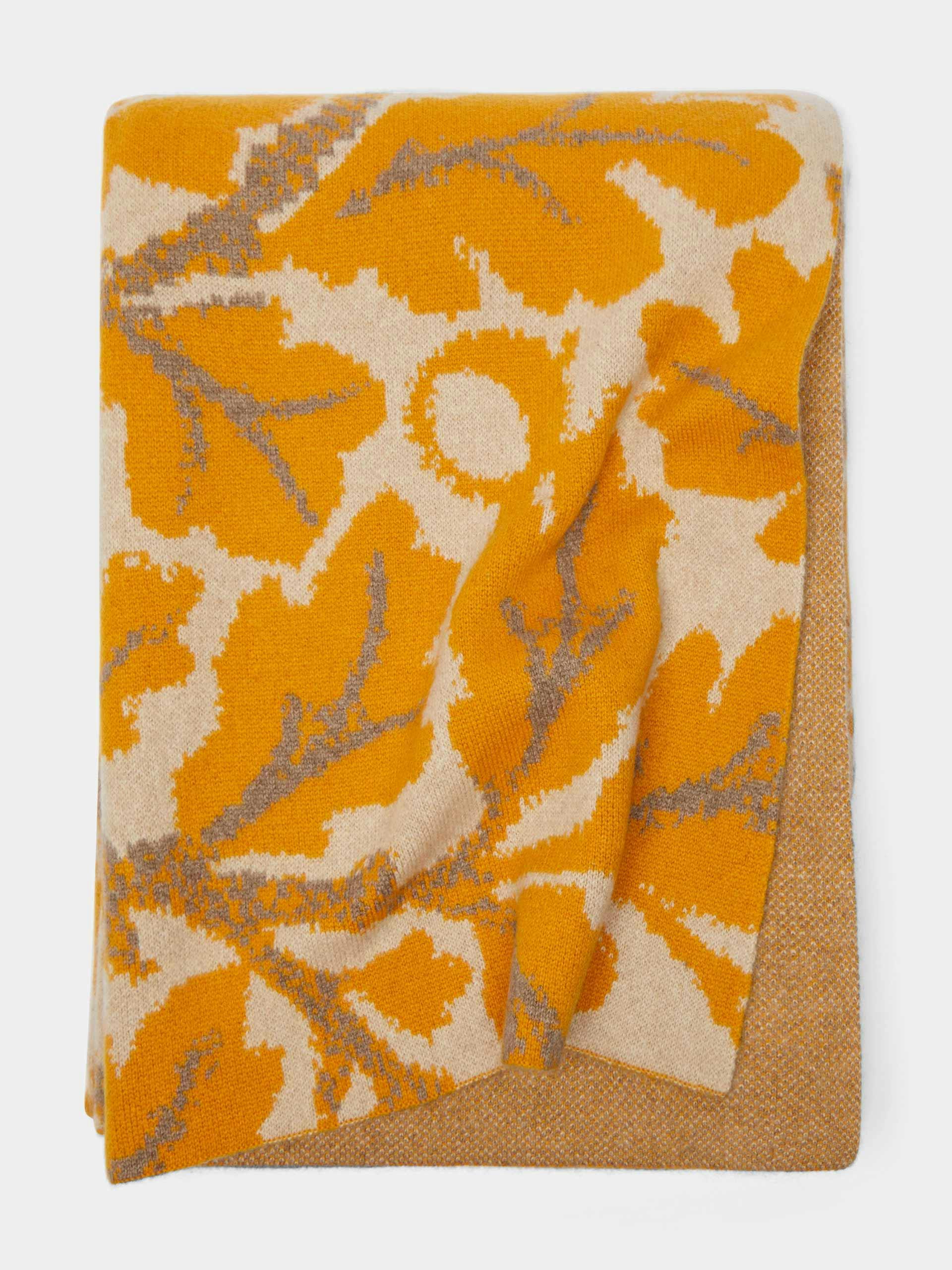Oak leaf print cashmere blanket