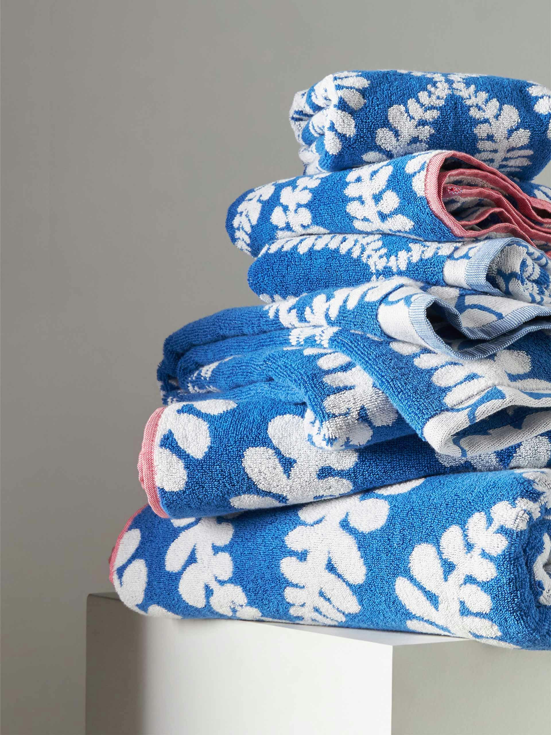 Vine motif towel collection