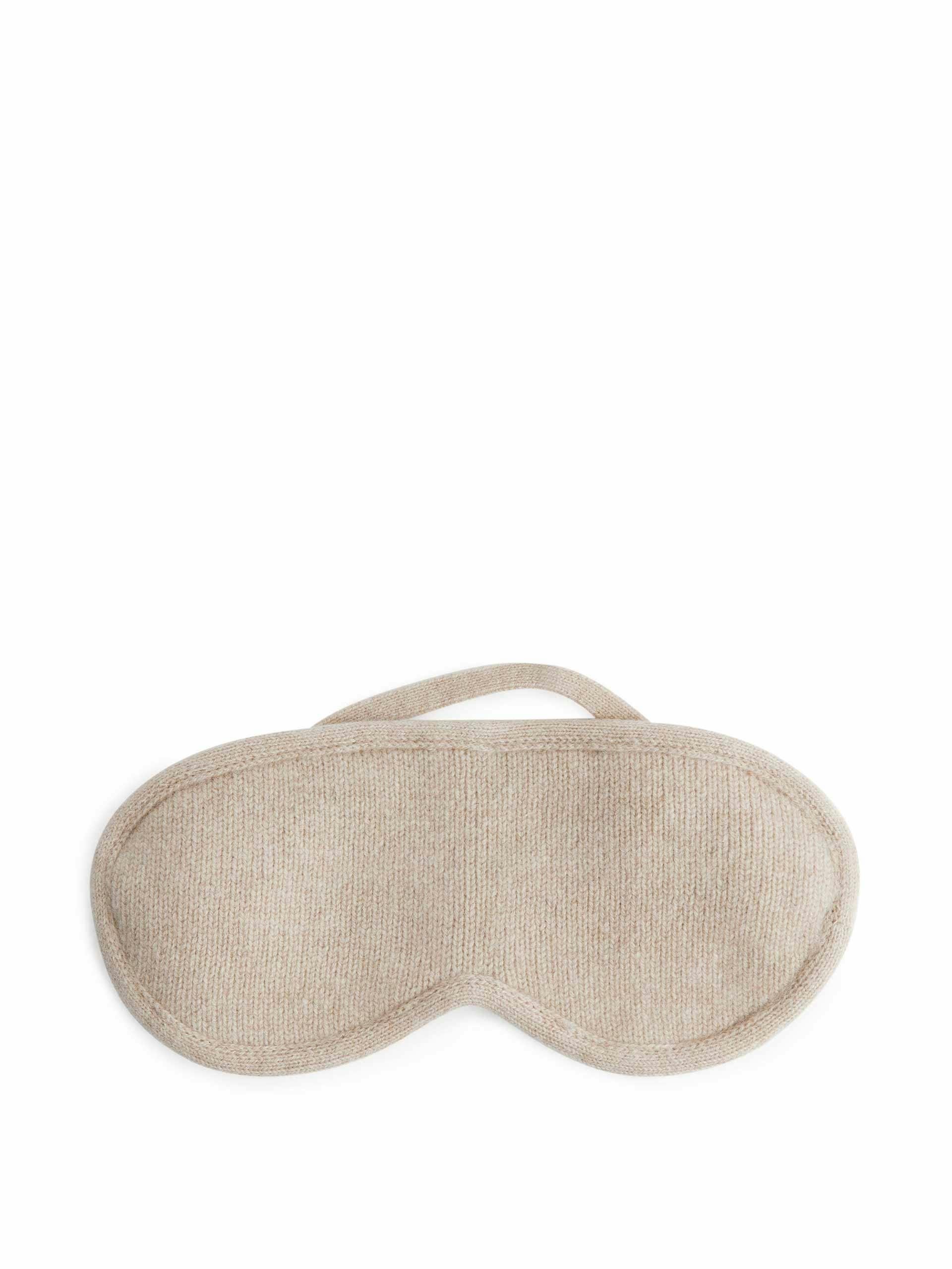 Knitted cashmere sleep mask