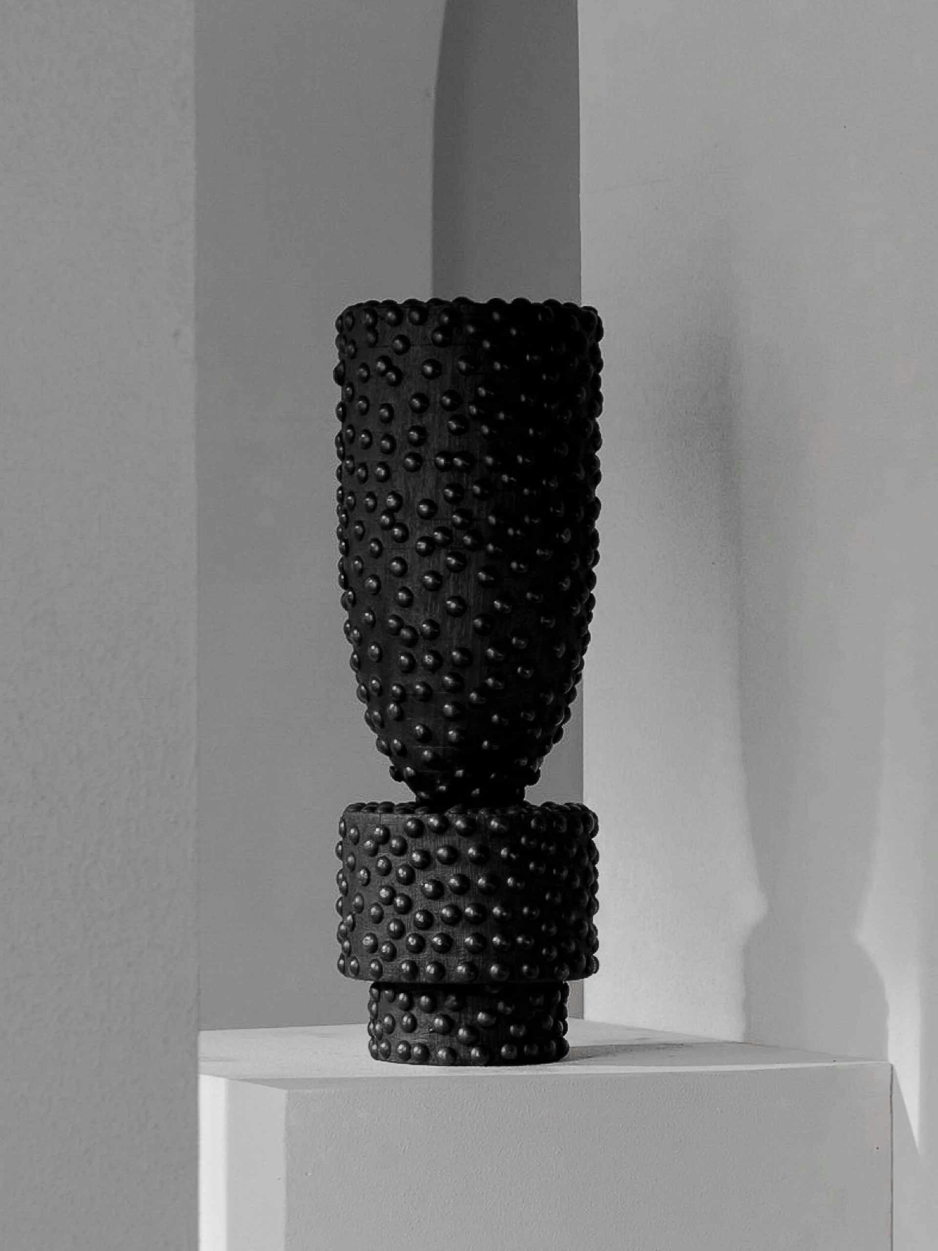 Black pot nails vase