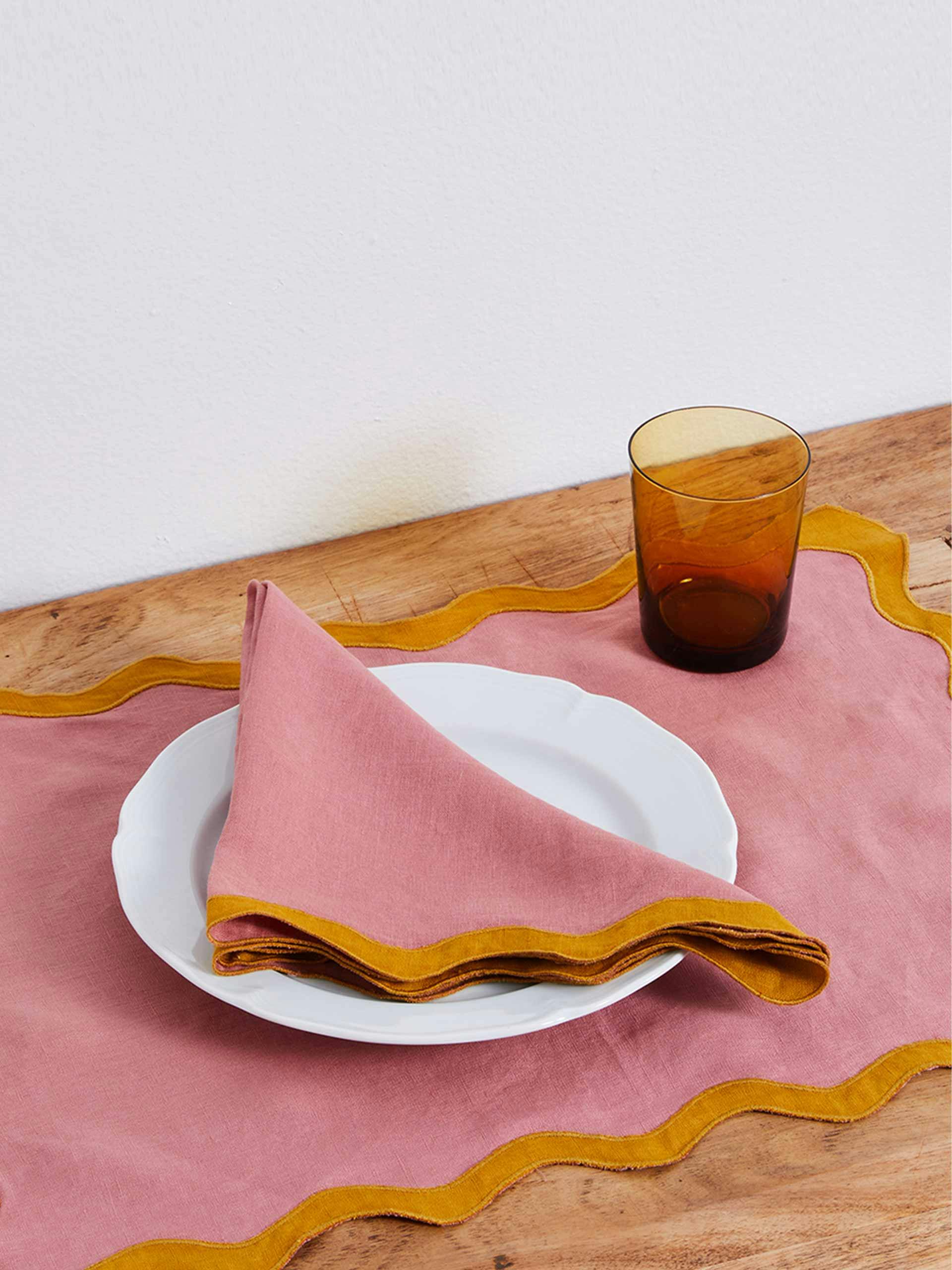 Pink linen scalloped edge napkins set of 4