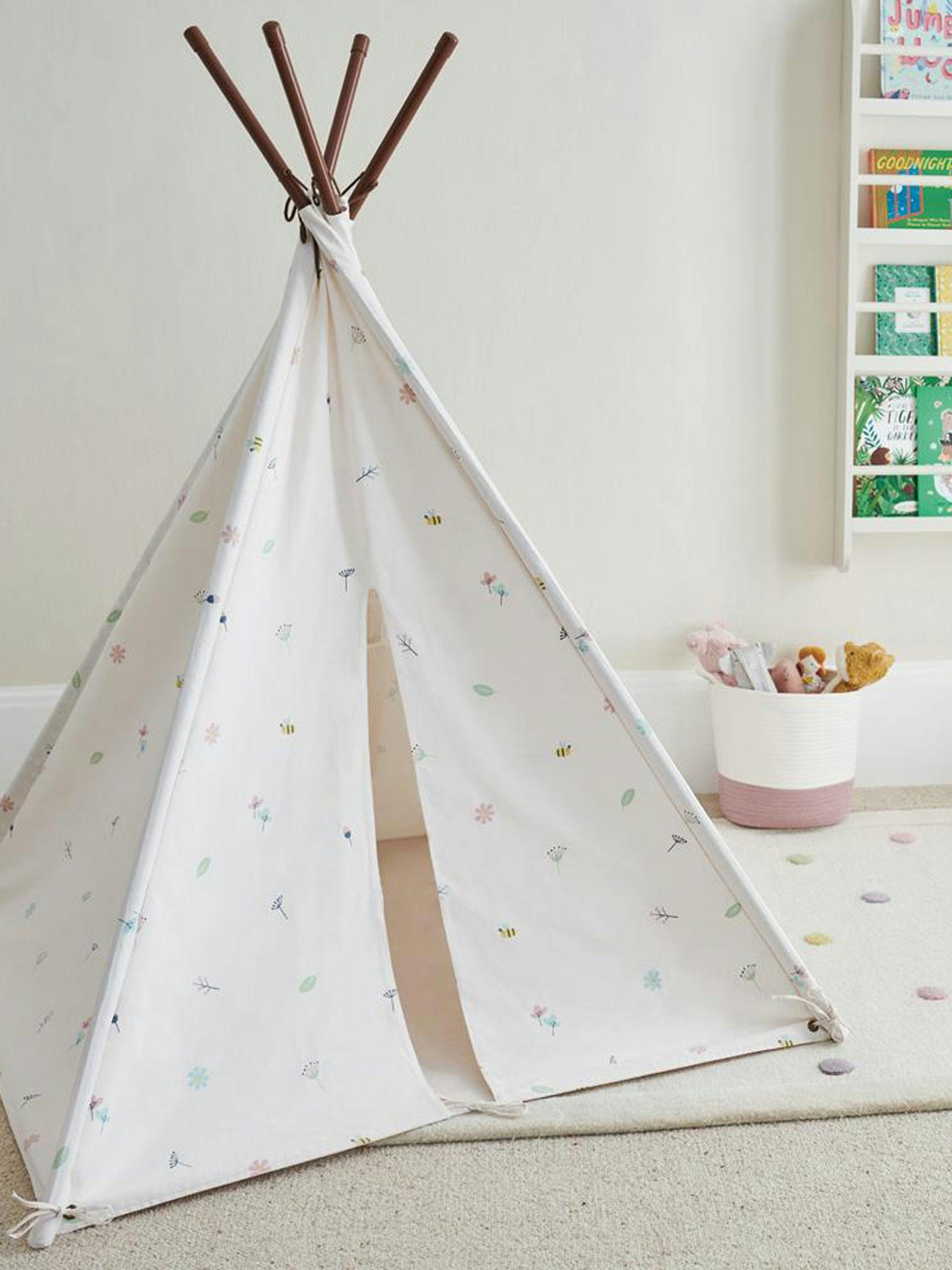 White floral print teepee tent