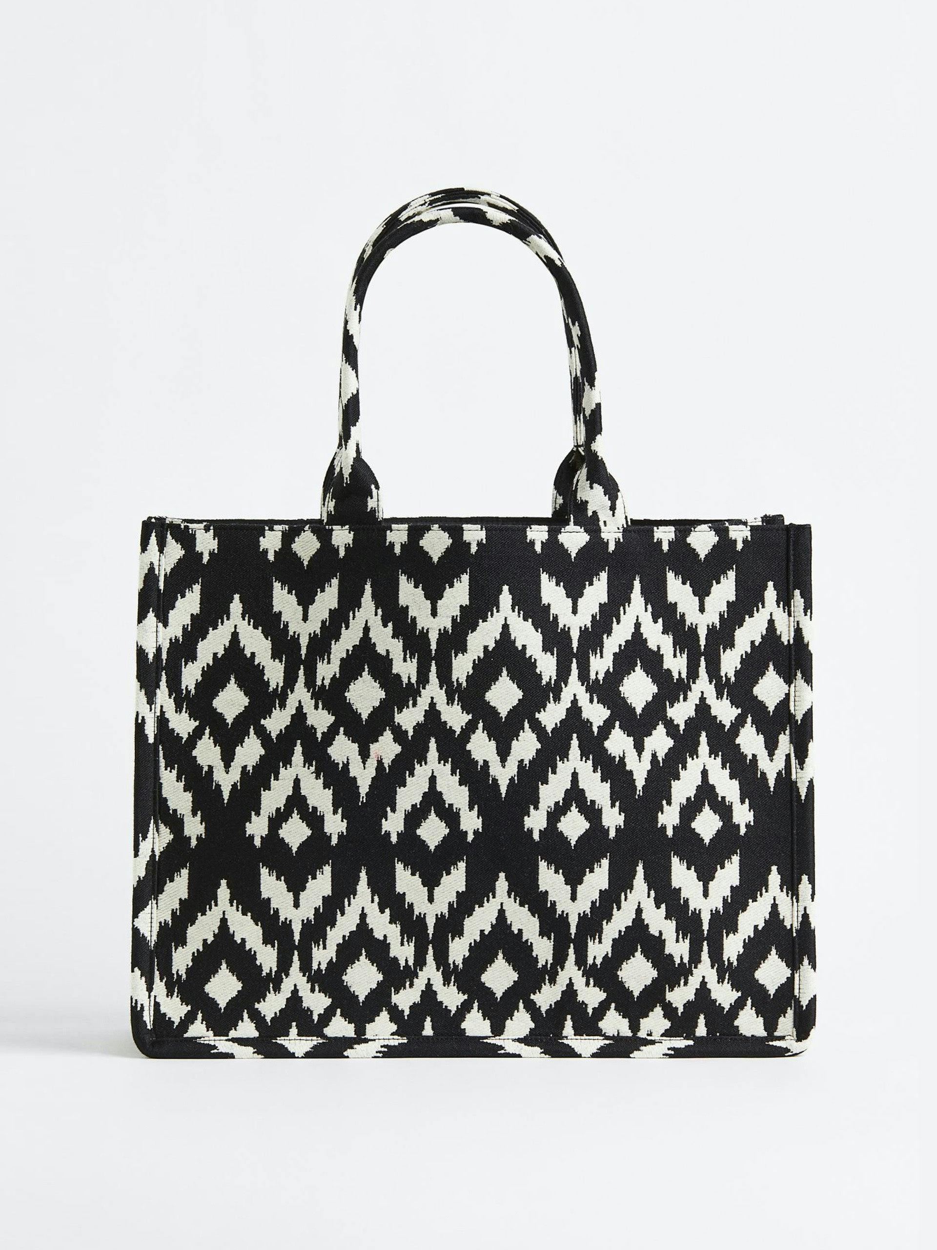 Black and white jacquard-weave bag