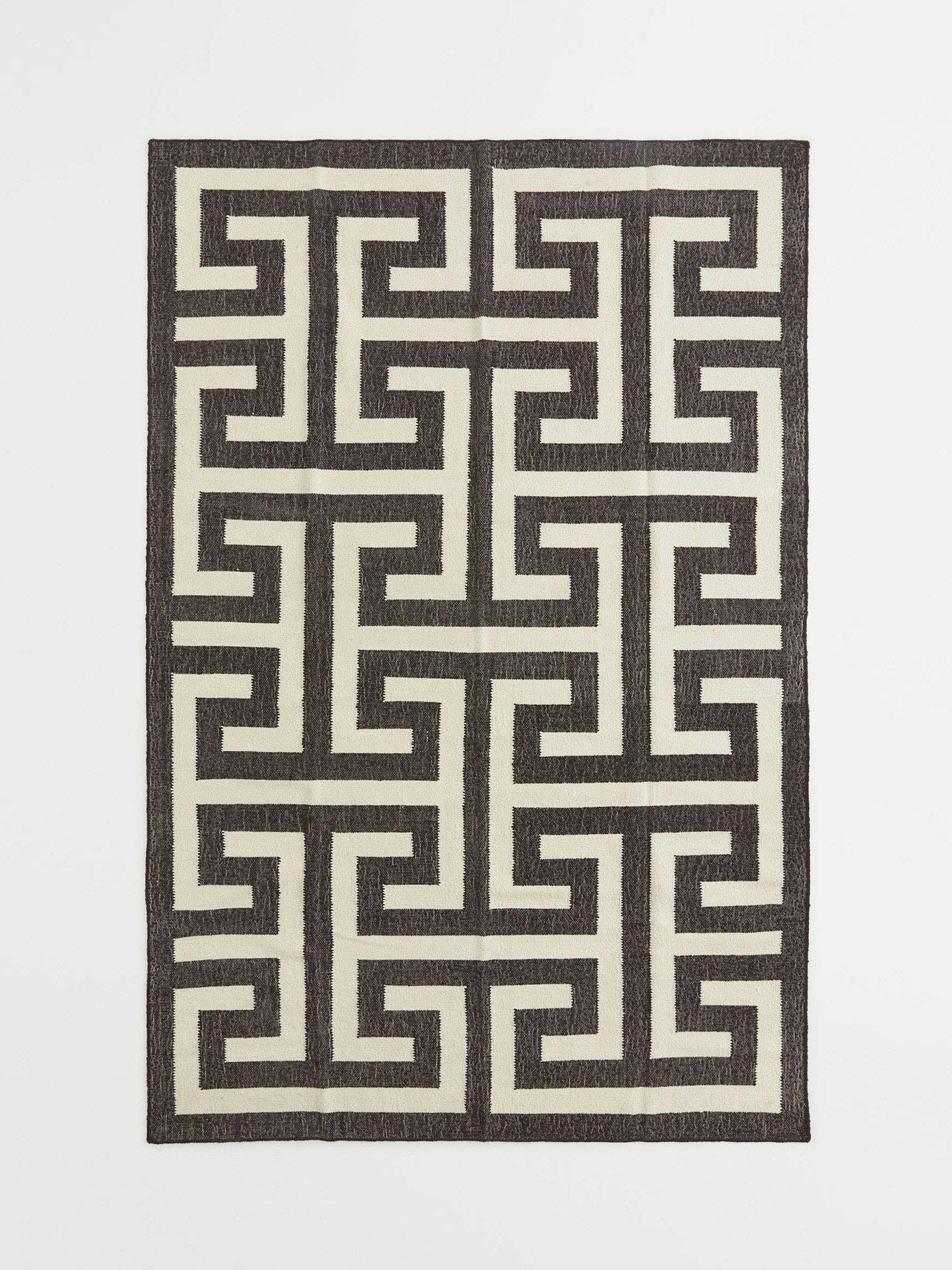 Graphic patterned kelim rug in light beige/dark grey