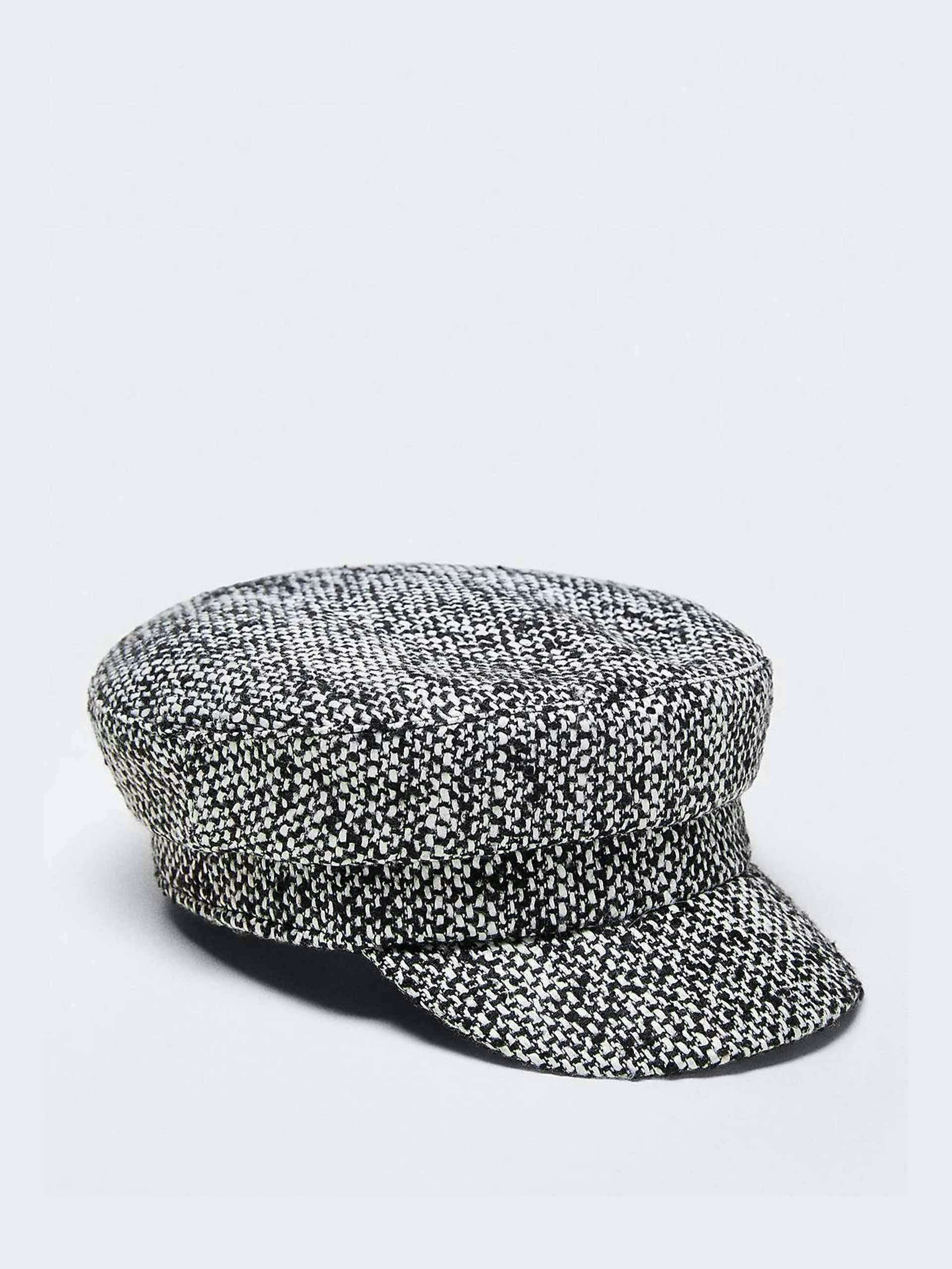 Textured cap with visor